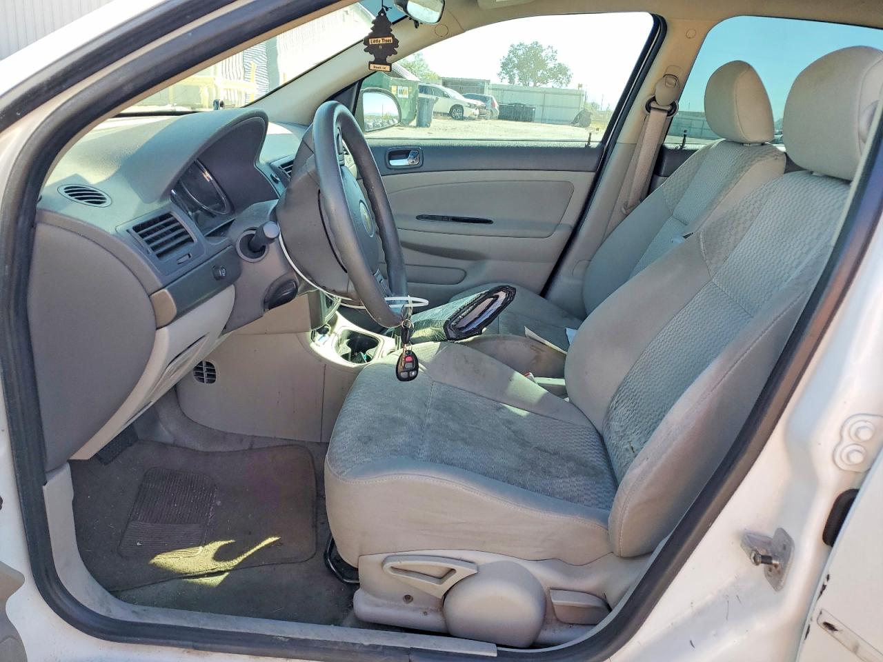 2005 Chevrolet Cobalt Ls Белый vin: 1G1AL52F657659508
