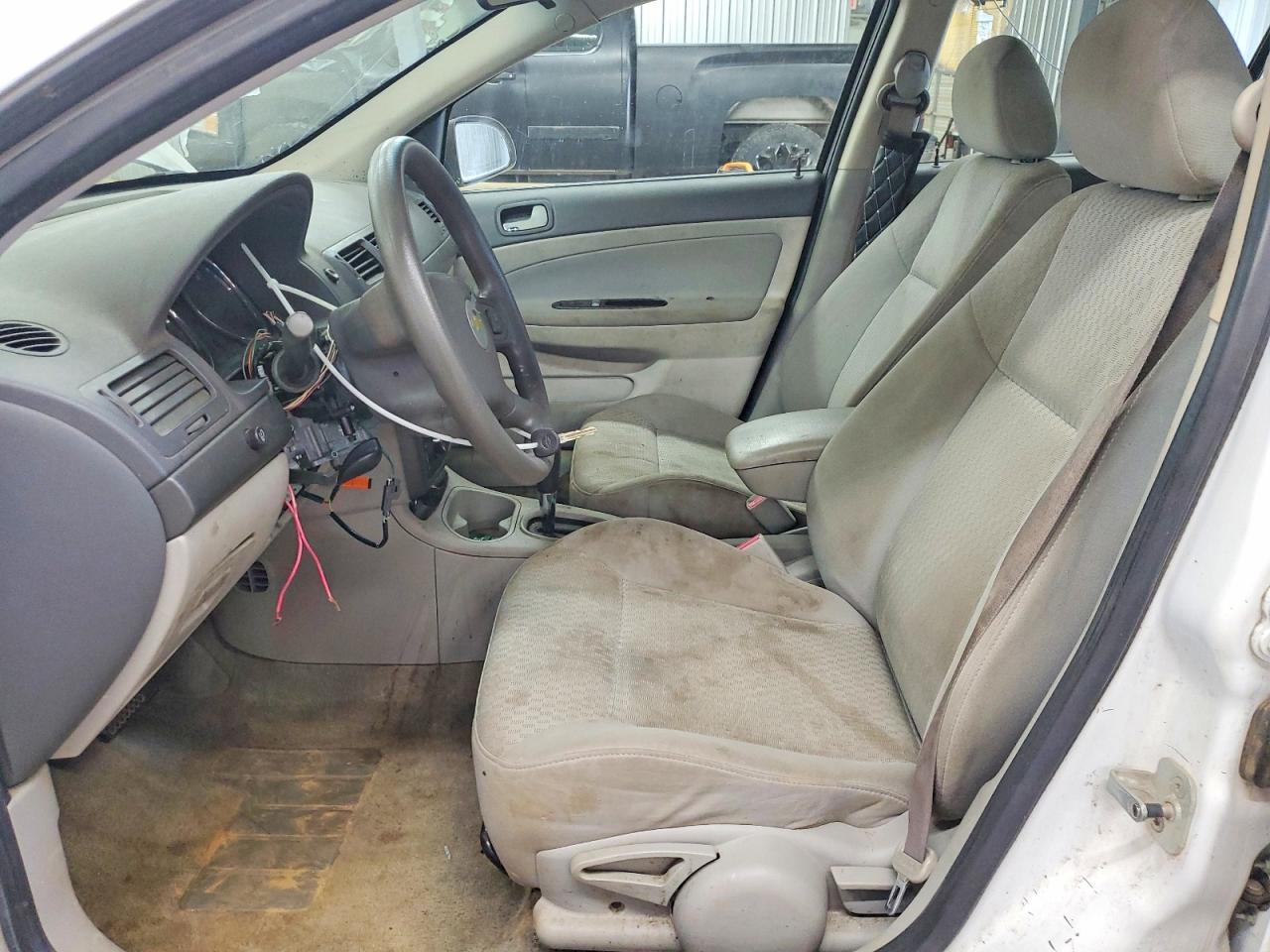 2005 Chevrolet Cobalt Ls Белый vin: 1G1AL52F857540925