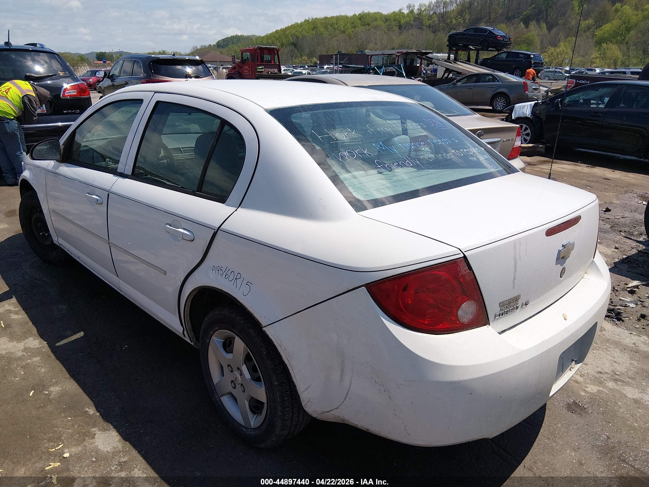 2005 Chevrolet Cobalt Ls White vin: 1G1AL52F957528198