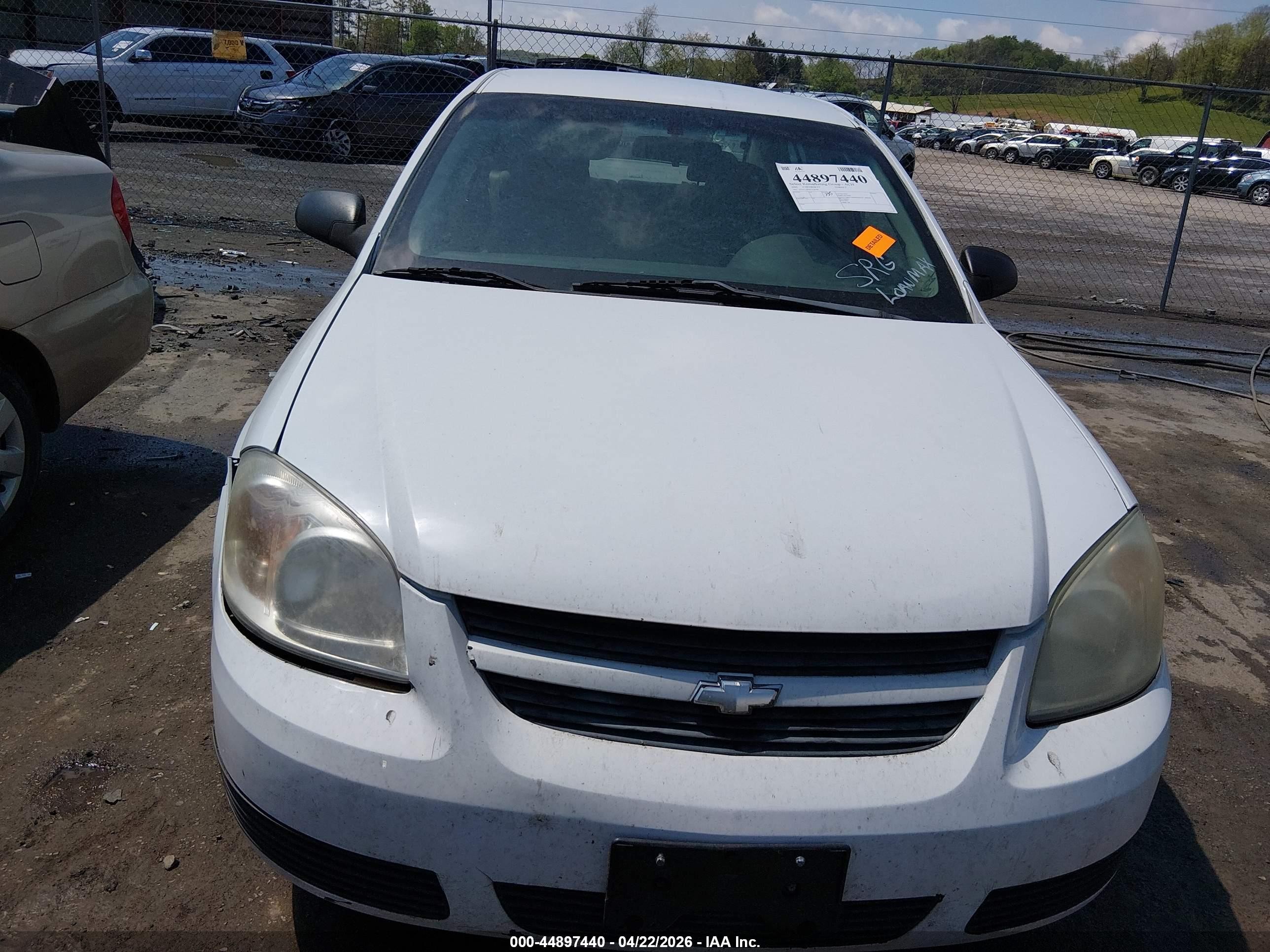2005 Chevrolet Cobalt Ls White vin: 1G1AL52F957528198