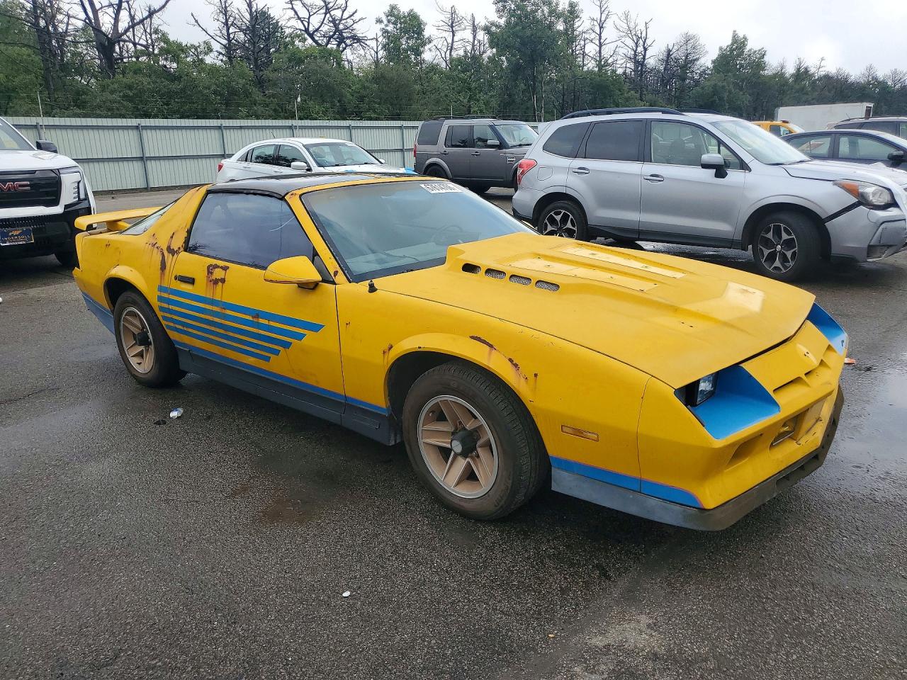 1984 Chevrolet Camaro Желтый vin: 1G1AP87H2EN119441