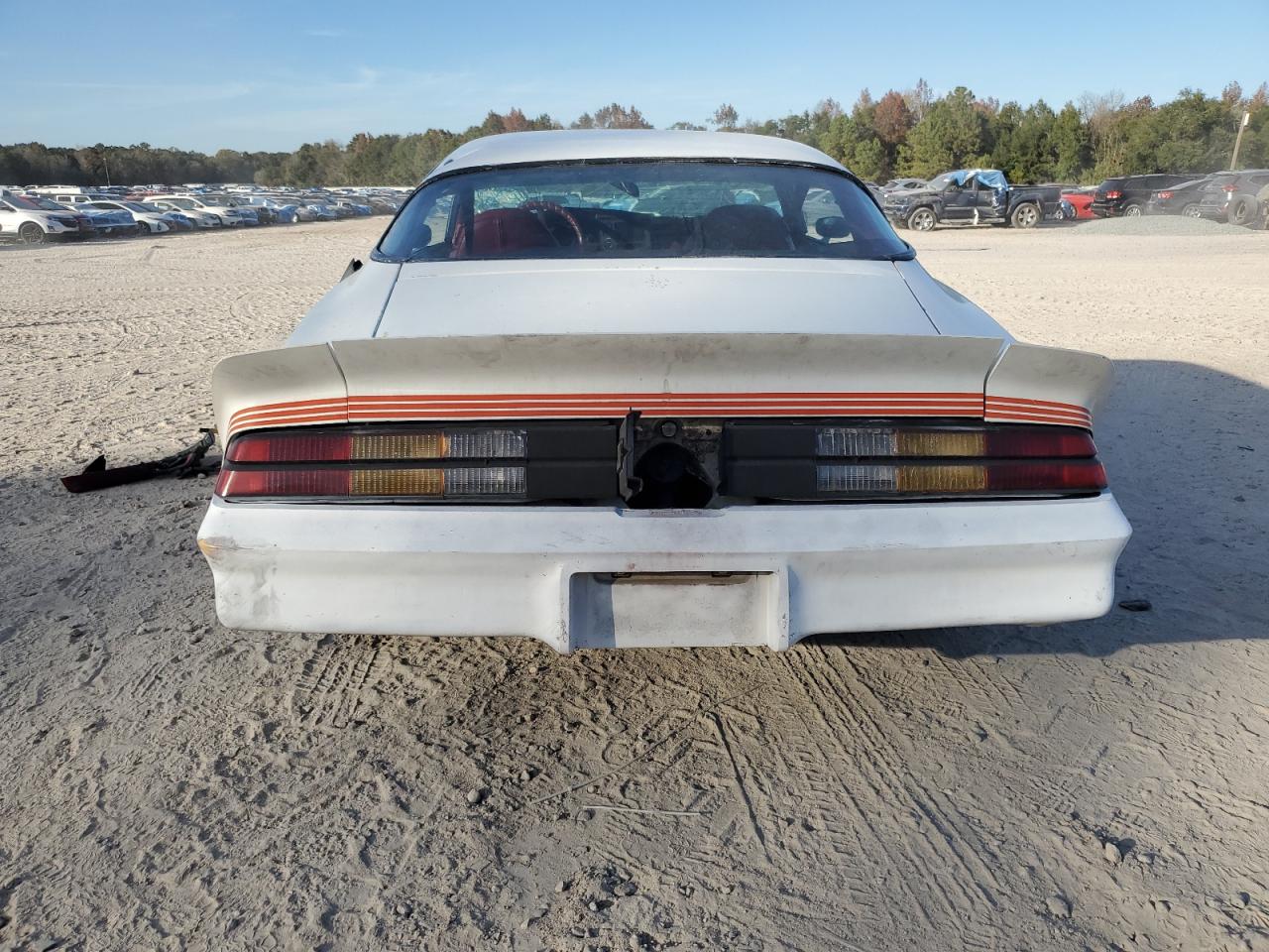 1981 Chevrolet Camaro White vin: 1G1AP87H8BL120939