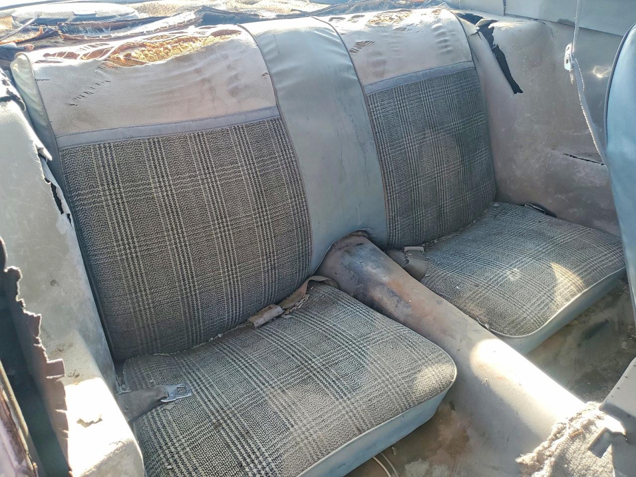 1981 Chevrolet Camaro Silver vin: 1G1AP87K2BL139983
