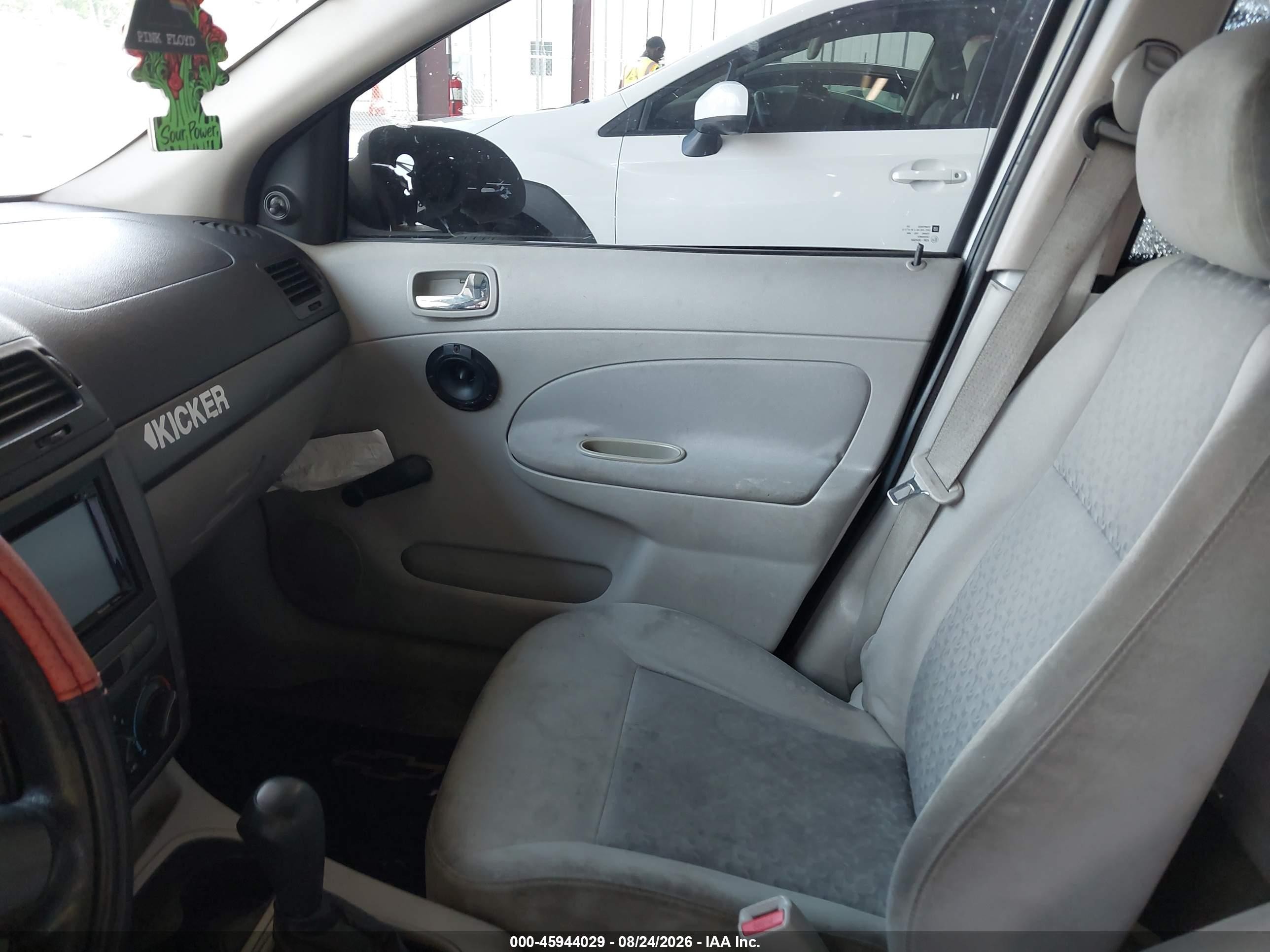 2009 Chevrolet Cobalt Ls White vin: 1G1AS55H397282674
