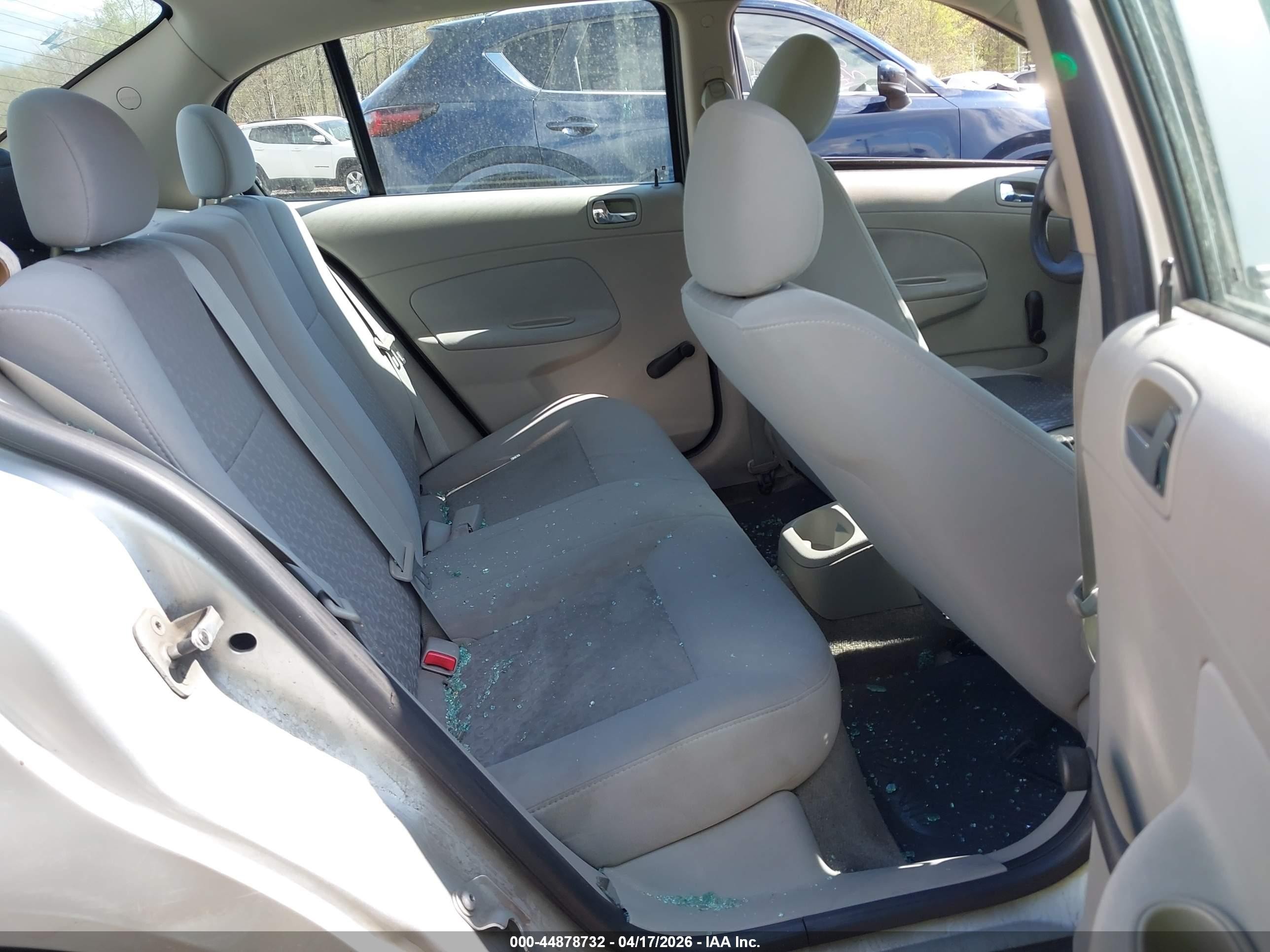 2009 Chevrolet Cobalt Ls Silver vin: 1G1AS58H197209279