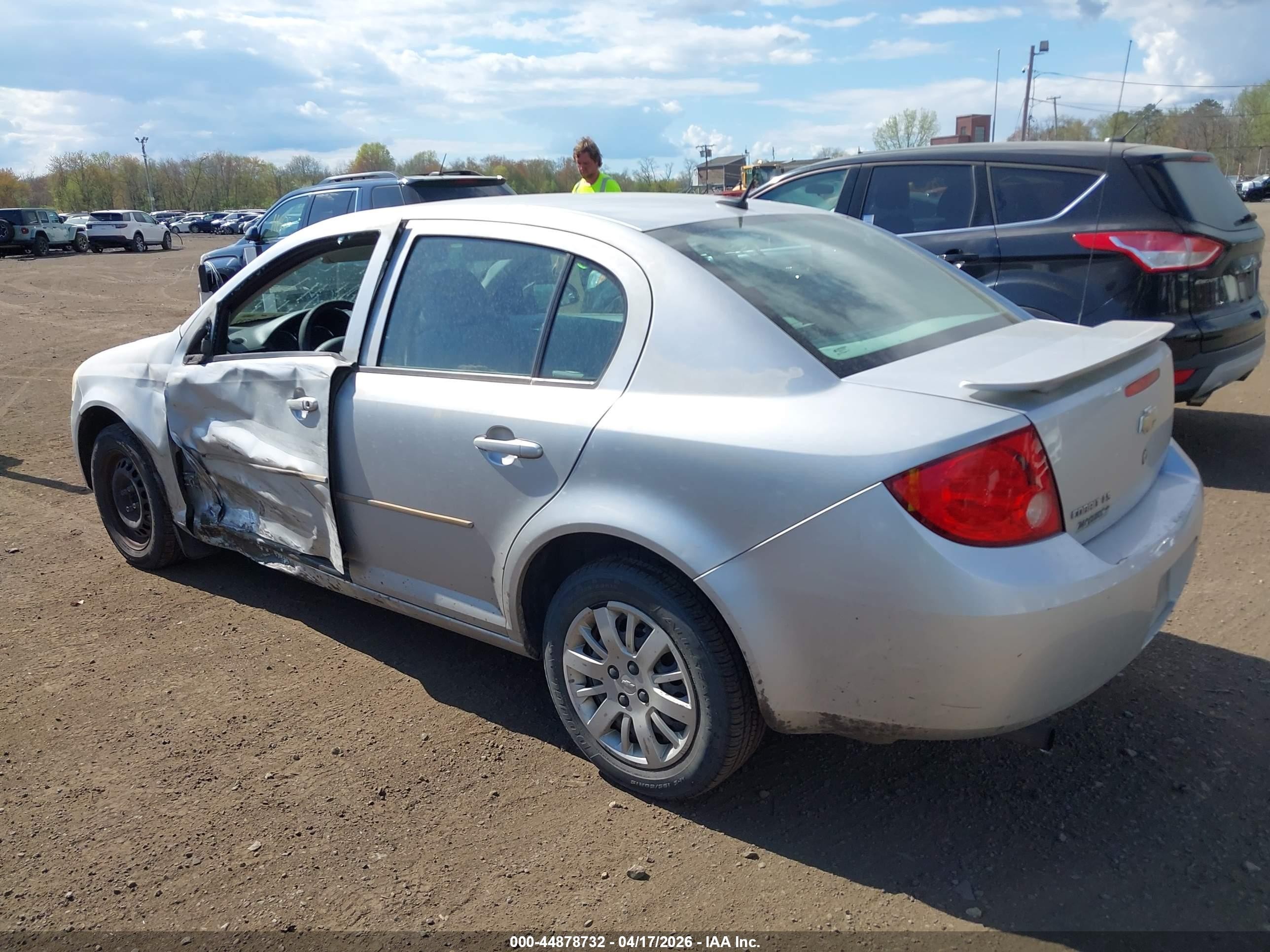 2009 Chevrolet Cobalt Ls Silver vin: 1G1AS58H197209279