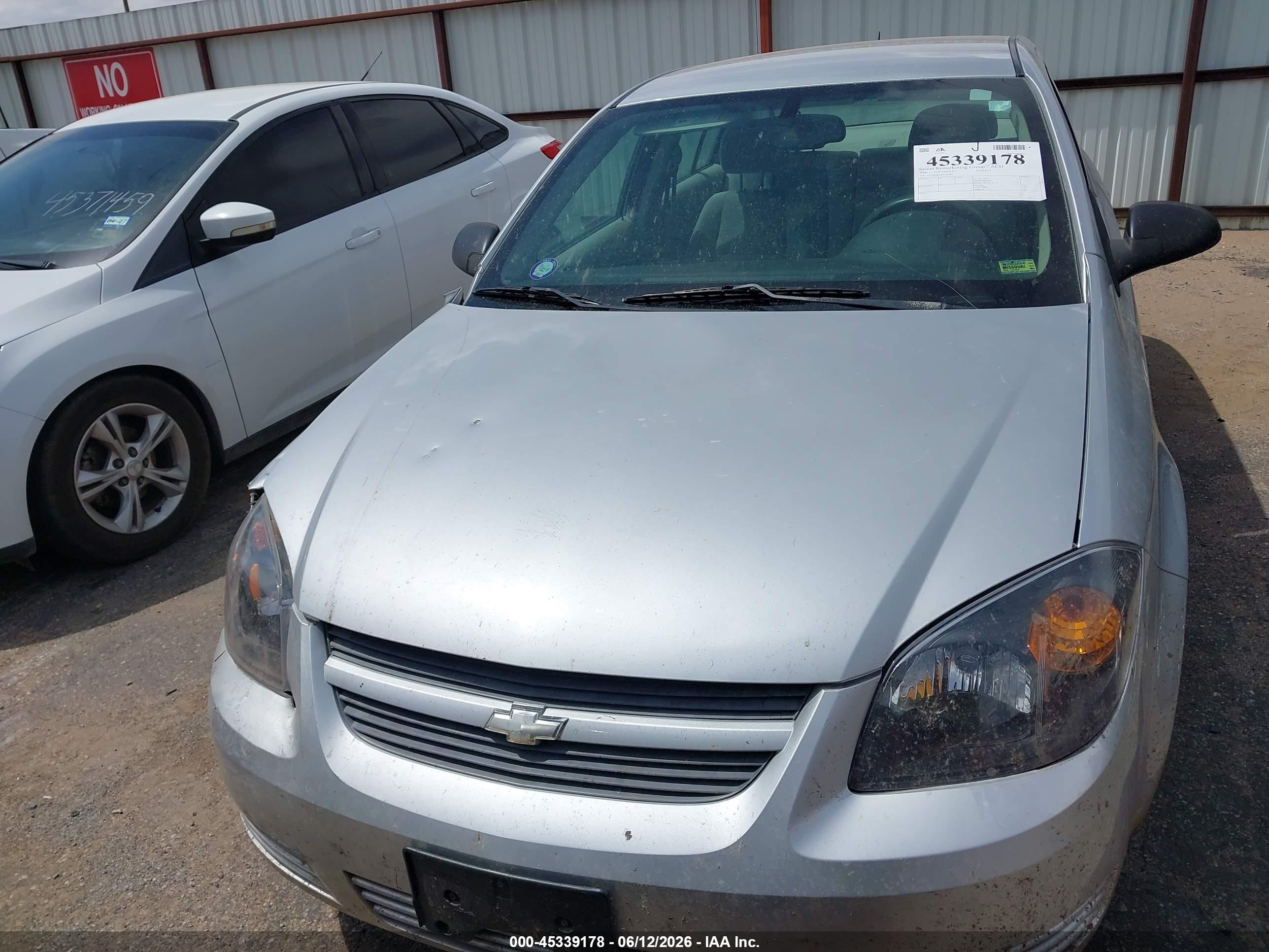 2009 Chevrolet Cobalt Ls Silver vin: 1G1AS58H297172887