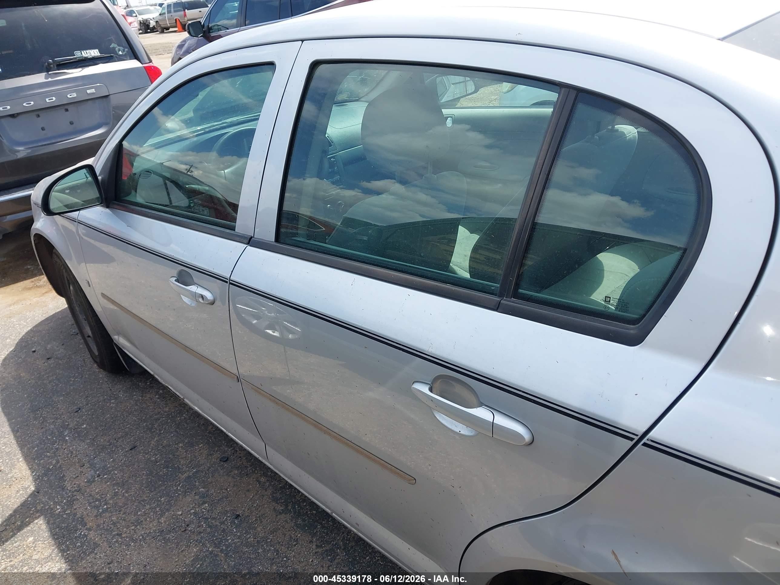 2009 Chevrolet Cobalt Ls Silver vin: 1G1AS58H297172887