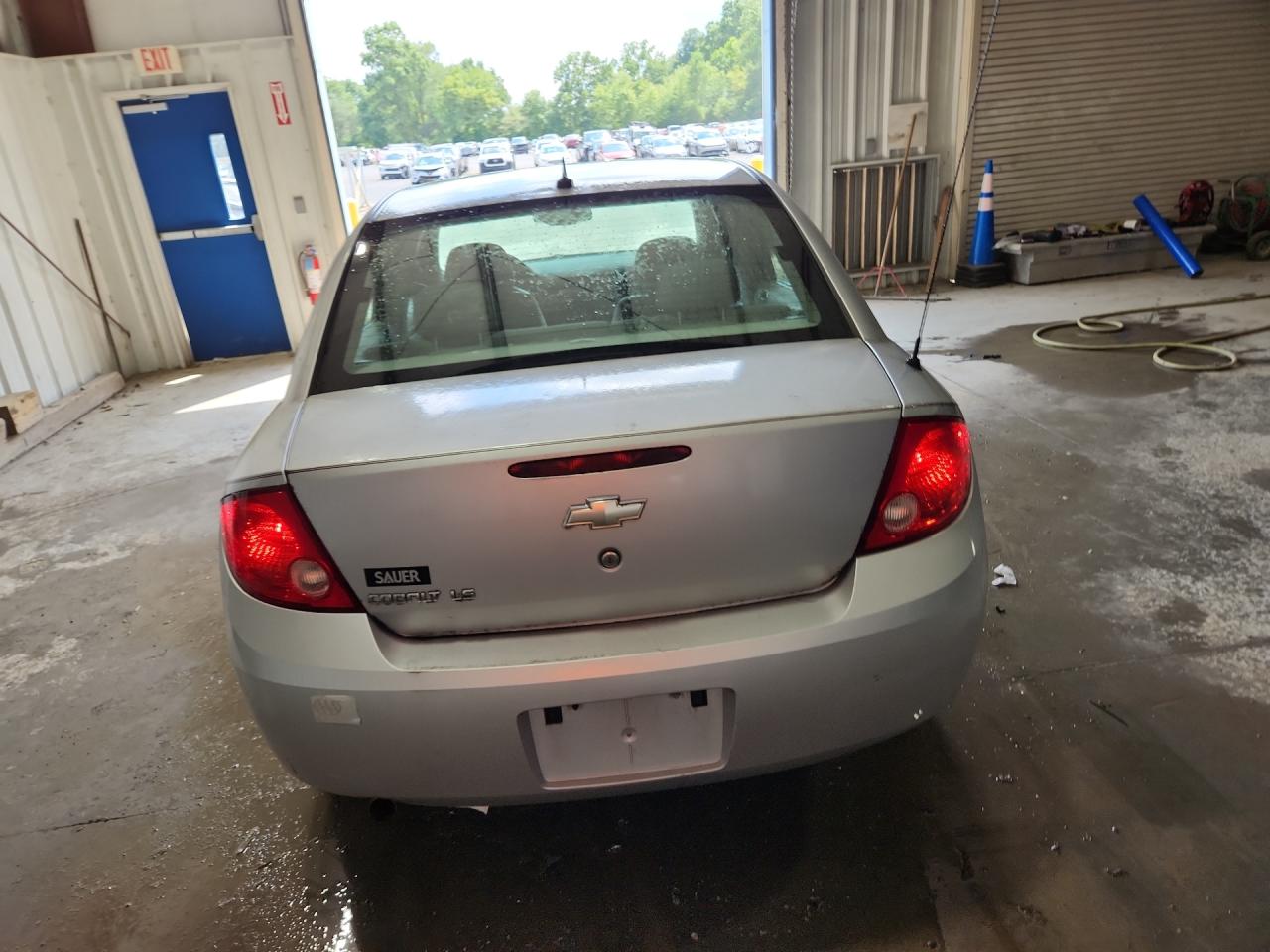 2009 Chevrolet Cobalt Ls Silver vin: 1G1AS58H397207694 Damage: Deck Lid, Dent(S) W/No Paint Dmg, Pdr-1 Dent