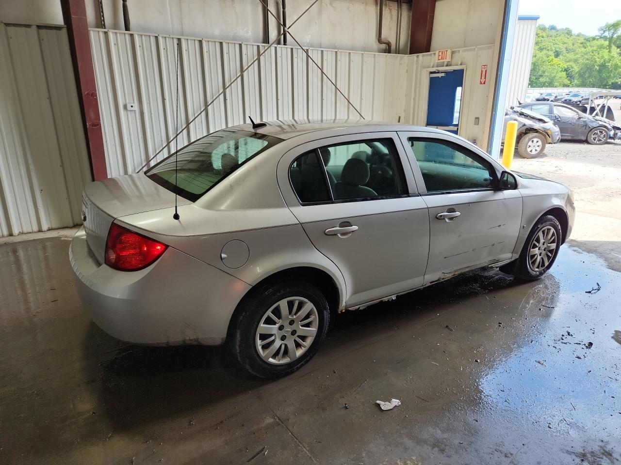 2009 Chevrolet Cobalt Ls Silver vin: 1G1AS58H397207694 Damage: Right Qtr Panel, Dent(S) W/ Paint Dmg, 1/8 To 1/2 Inch