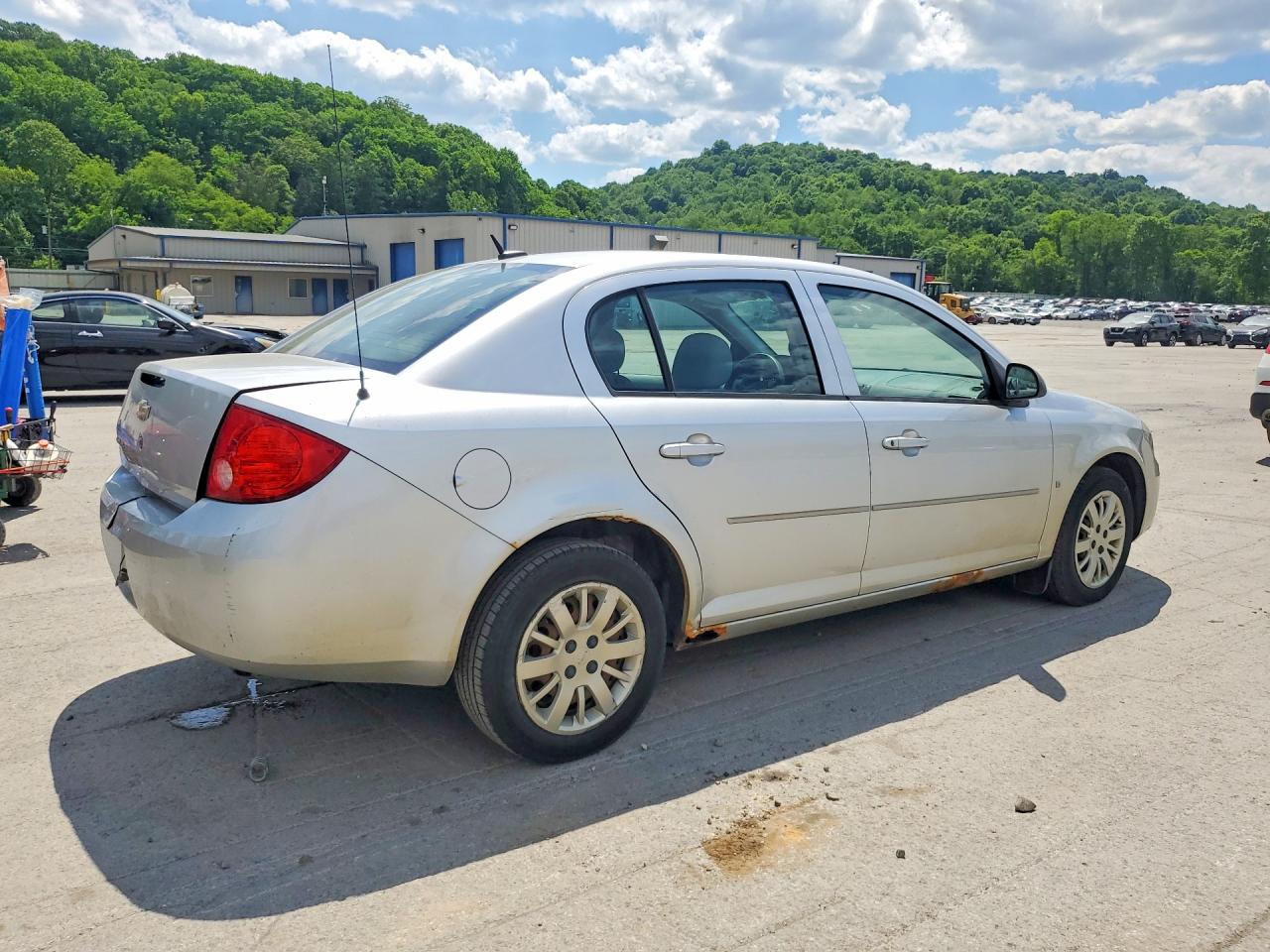 2009 Chevrolet Cobalt Ls Silver vin: 1G1AS58H697147989