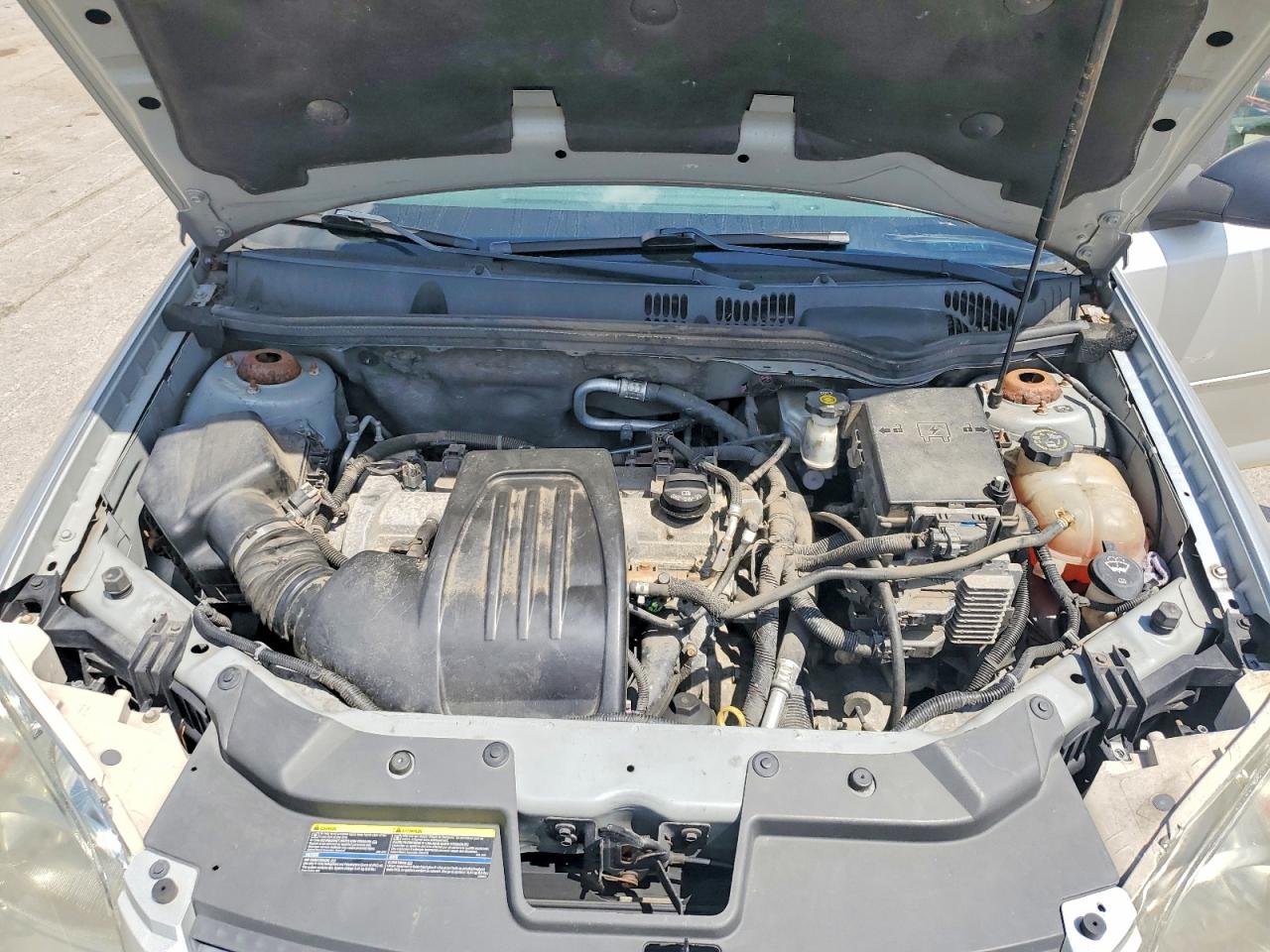 2009 Chevrolet Cobalt Ls Silver vin: 1G1AS58H697147989