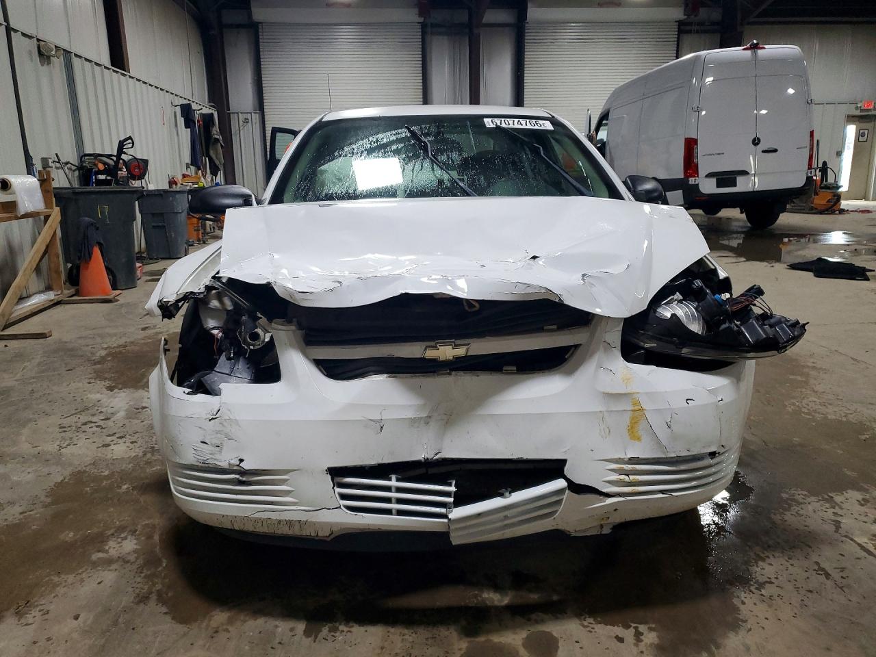 2009 Chevrolet Cobalt Ls White vin: 1G1AS58H797151212