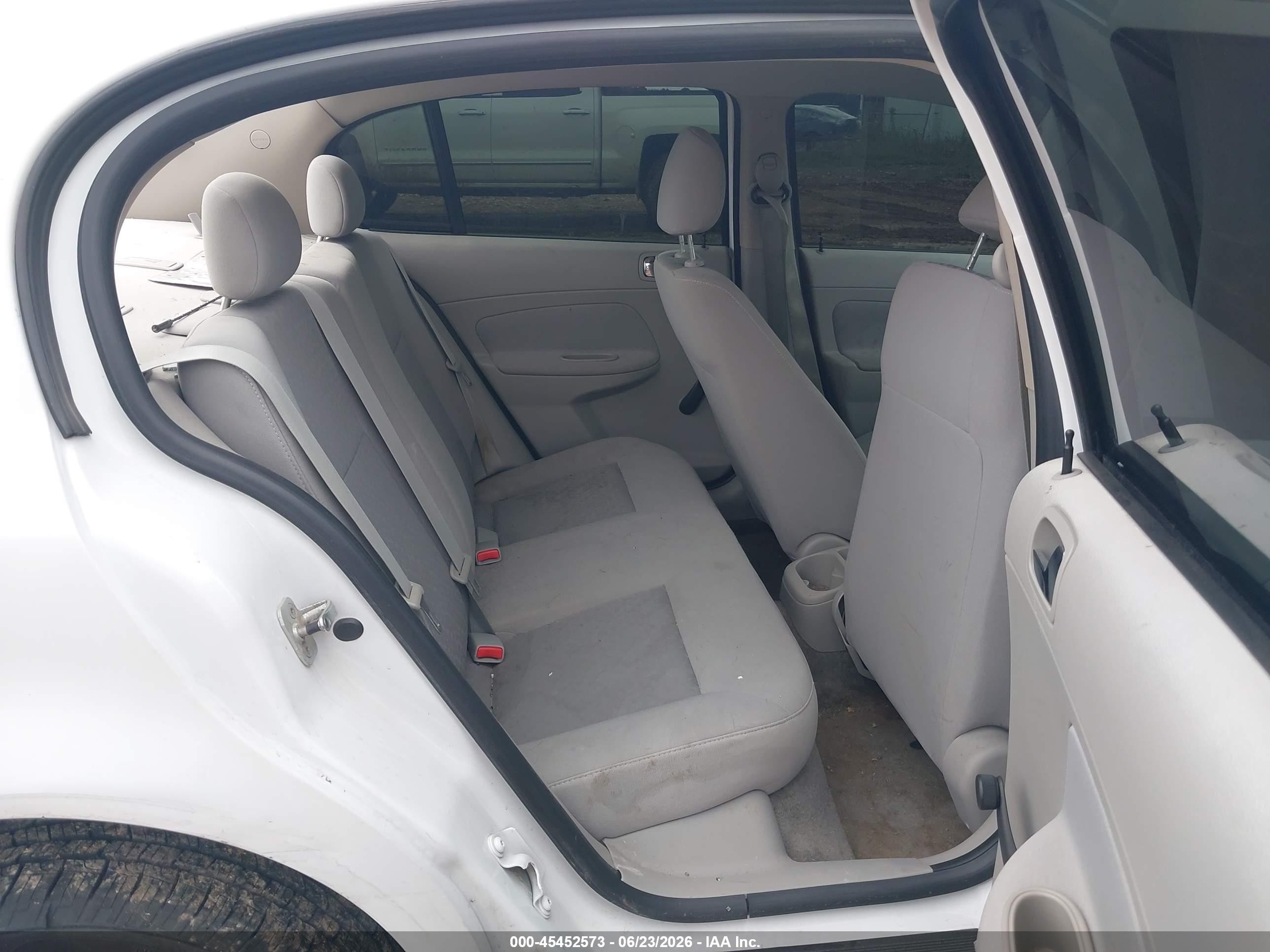 2009 Chevrolet Cobalt Ls White vin: 1G1AS58H897190147