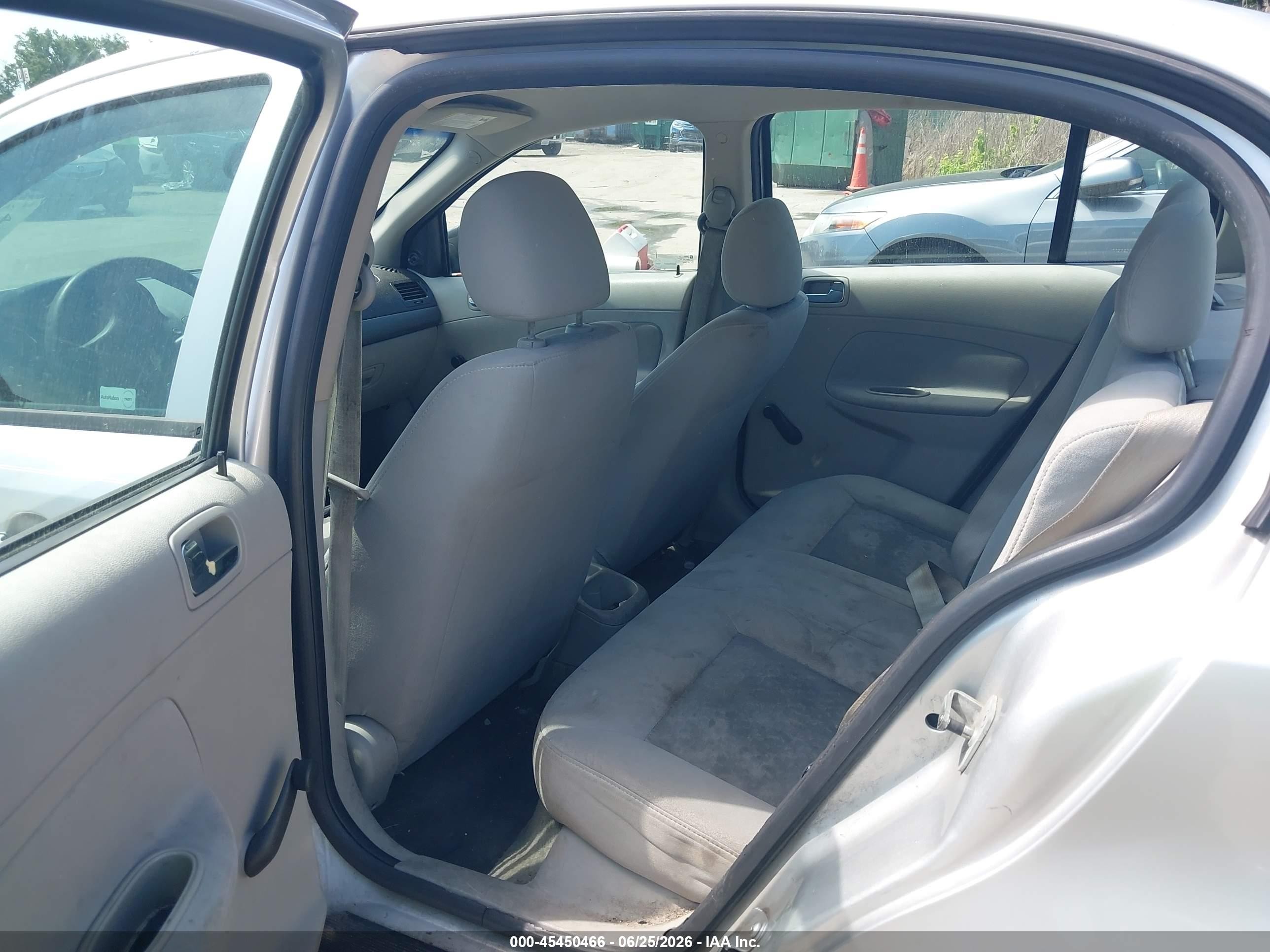 2009 Chevrolet Cobalt Ls Silver vin: 1G1AS58H897208856