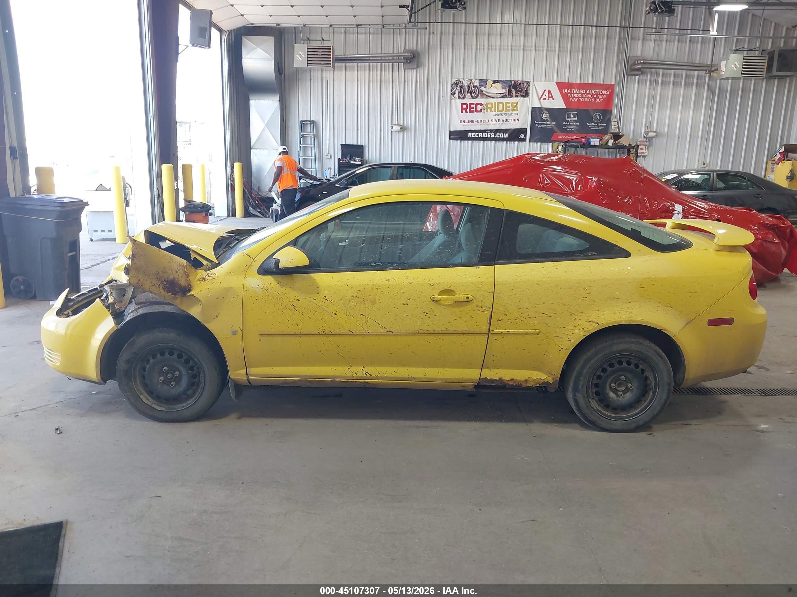 2009 Chevrolet Cobalt Lt Yellow vin: 1G1AT18H097186356