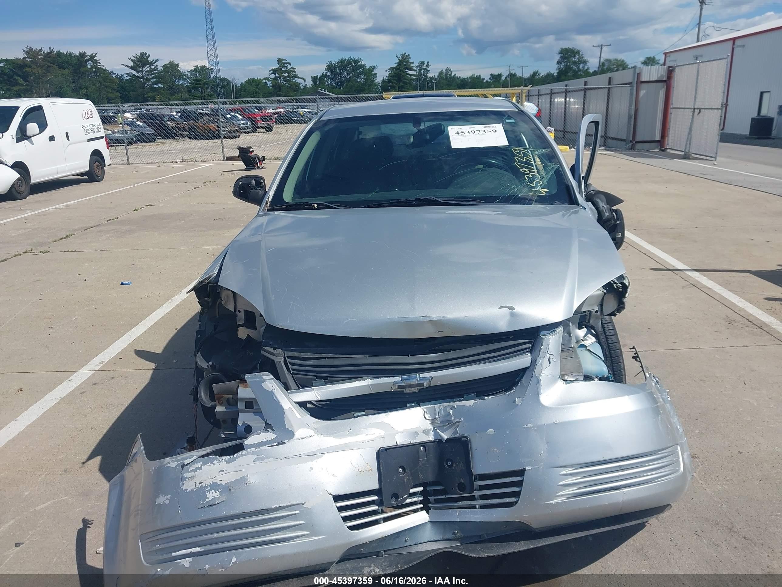 2009 Chevrolet Cobalt Lt W/1lt Silver vin: 1G1AT58H397193521