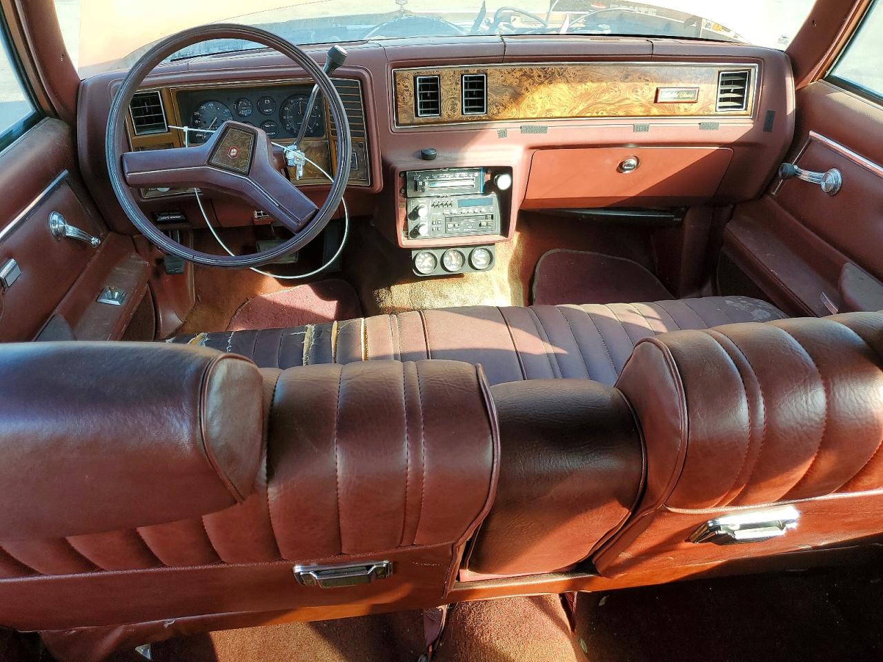 1982 Chevrolet Malibu Classic Gold vin: 1G1AW35K0CB173517