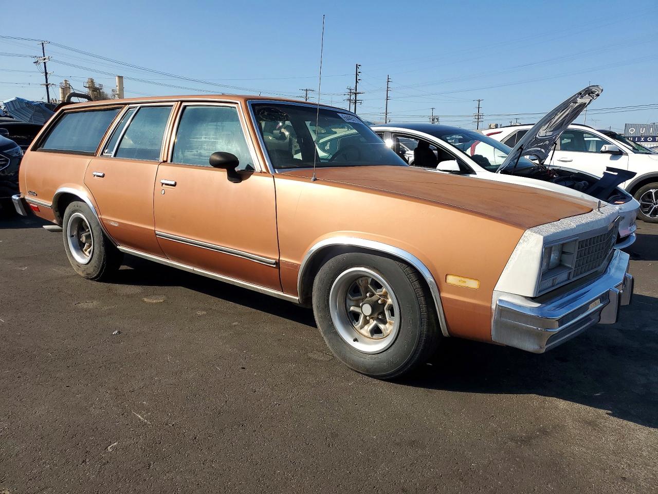 1982 Chevrolet Malibu Classic Gold vin: 1G1AW35K0CB173517