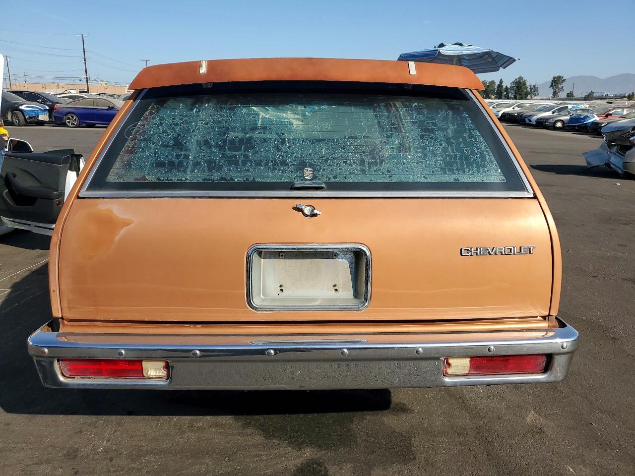 1982 Chevrolet Malibu Classic Gold vin: 1G1AW35K0CB173517
