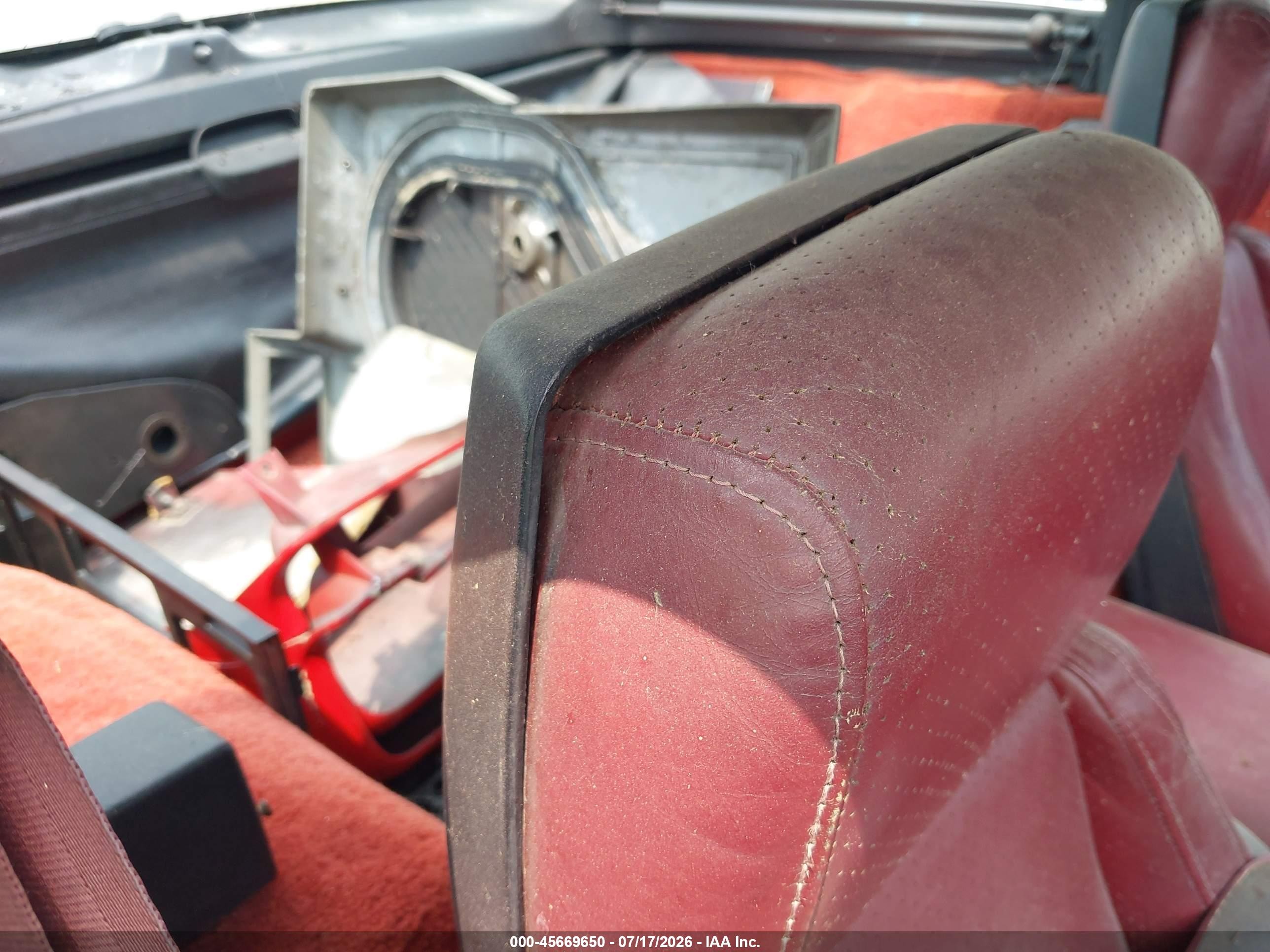 1984 Chevrolet Corvette   Red vin: 1G1AY0785E5111896