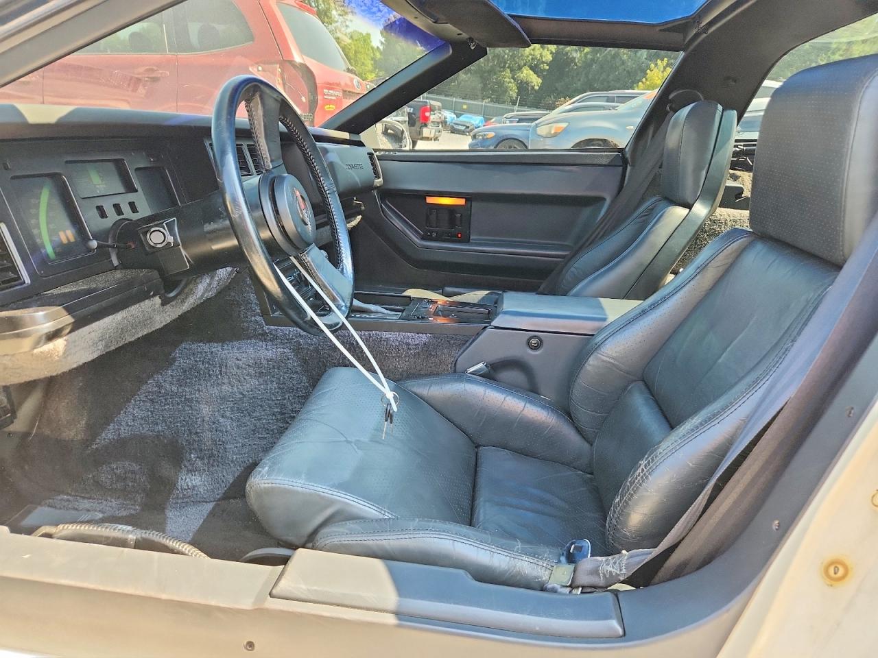 1984 Chevrolet Corvette White vin: 1G1AY0786E5142395