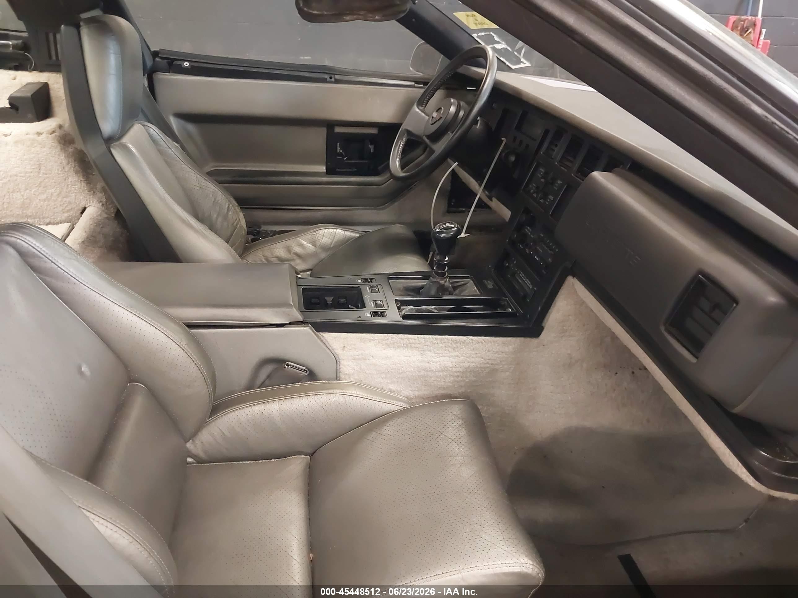 1984 Chevrolet Corvette   Silver vin: 1G1AY0786E5142574