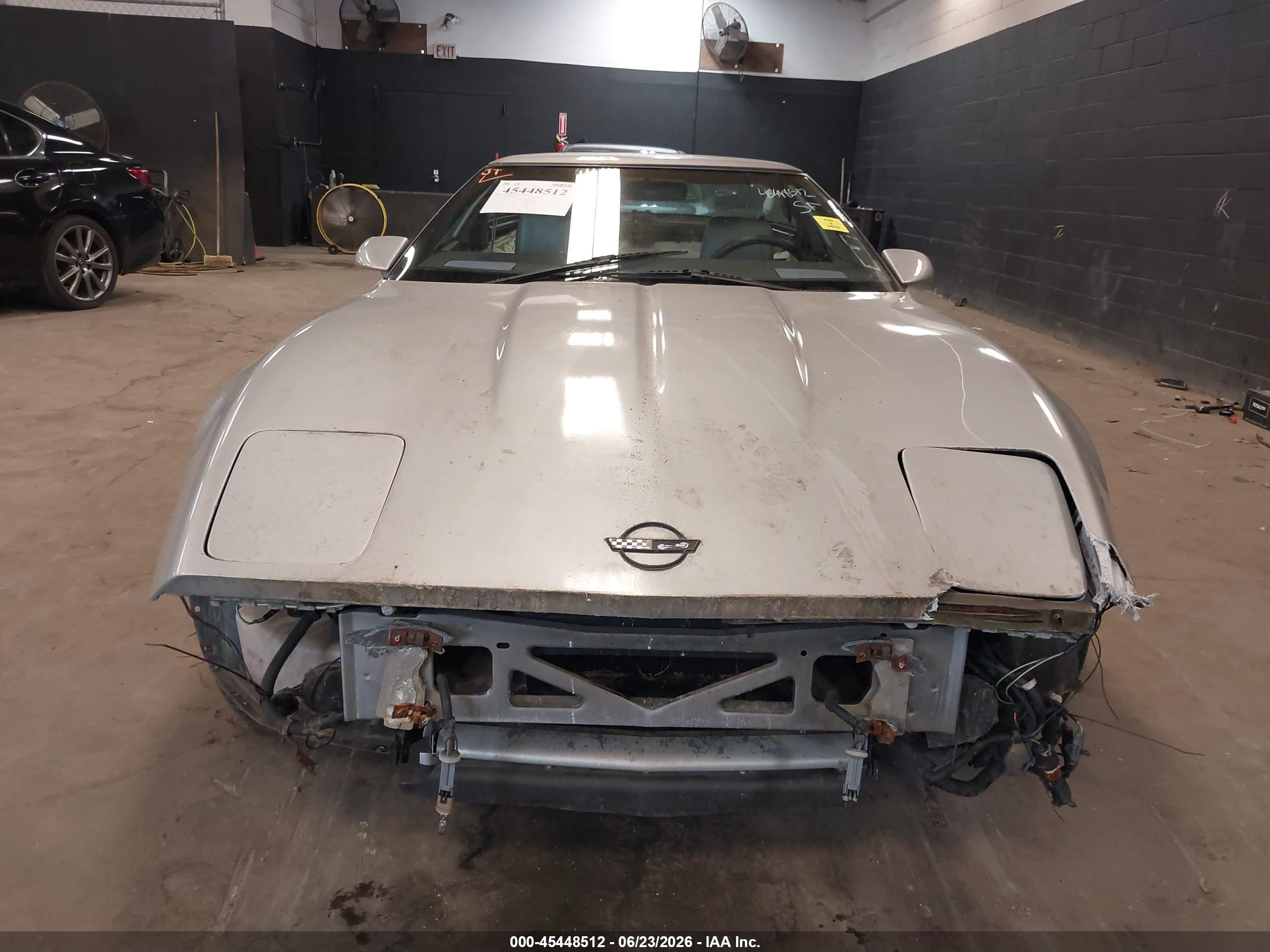 1984 Chevrolet Corvette   Silver vin: 1G1AY0786E5142574