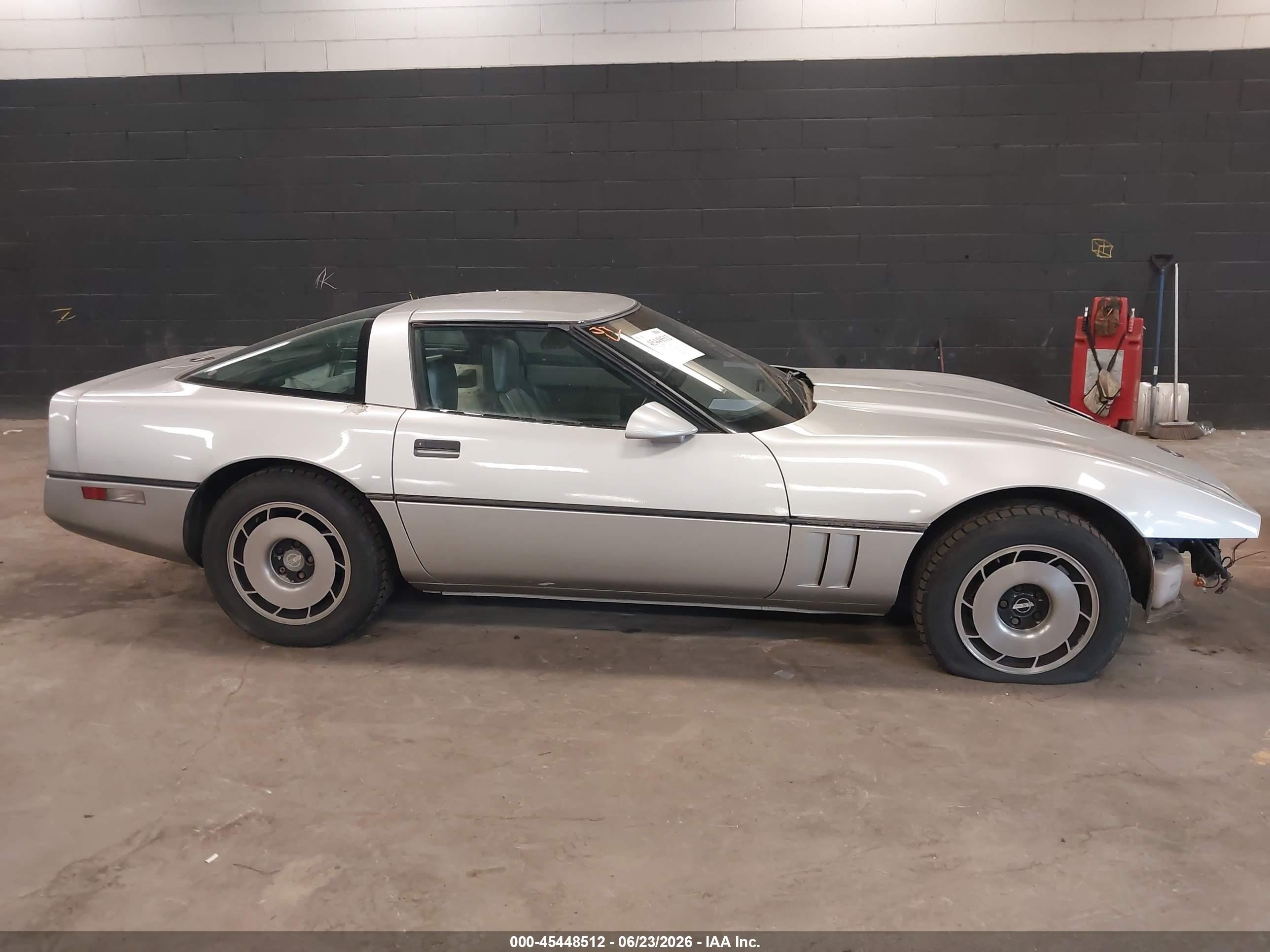 1984 Chevrolet Corvette   Silver vin: 1G1AY0786E5142574