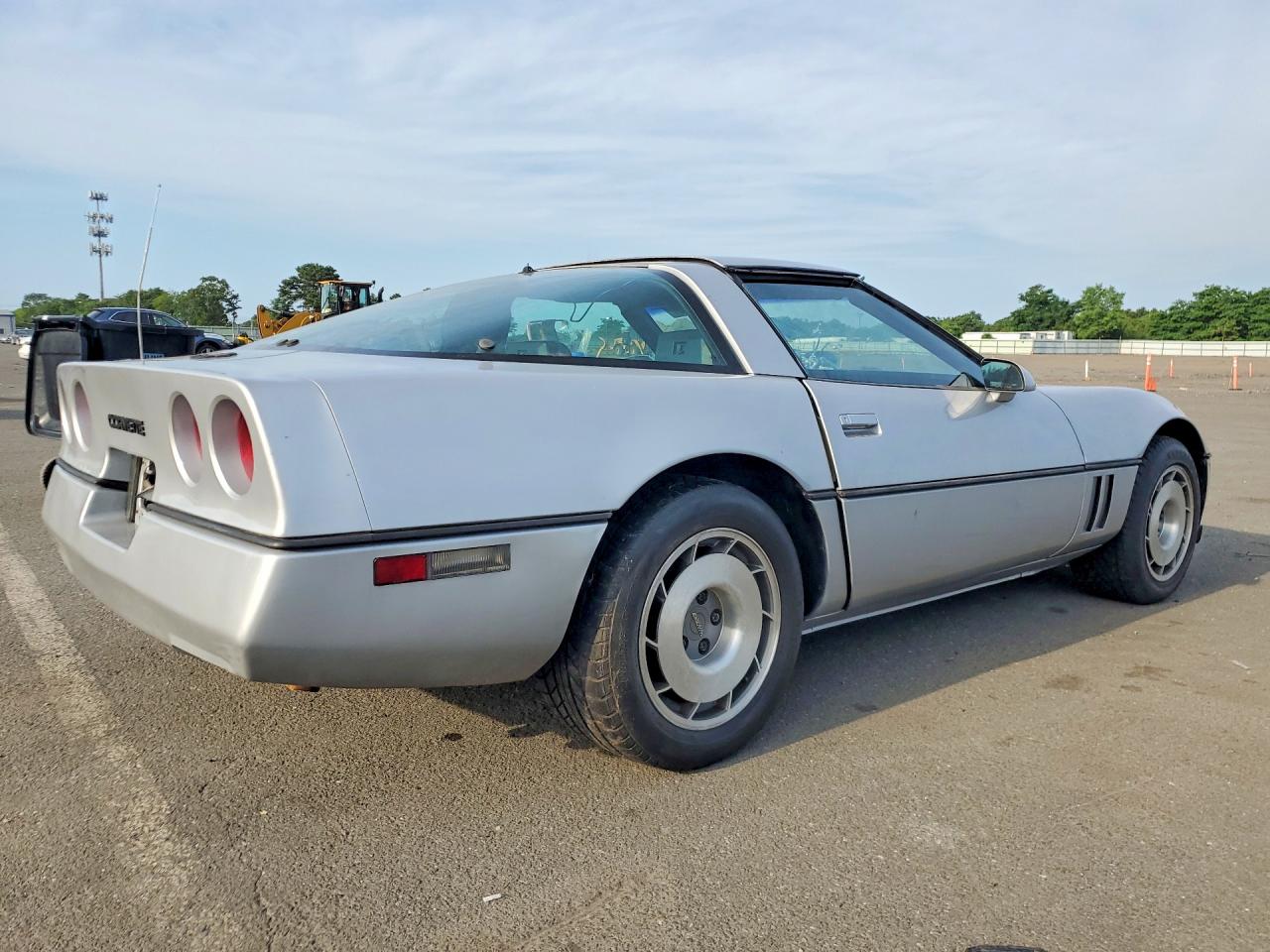 1984 Chevrolet Corvette Серебряный vin: 1G1AY0787E5118770