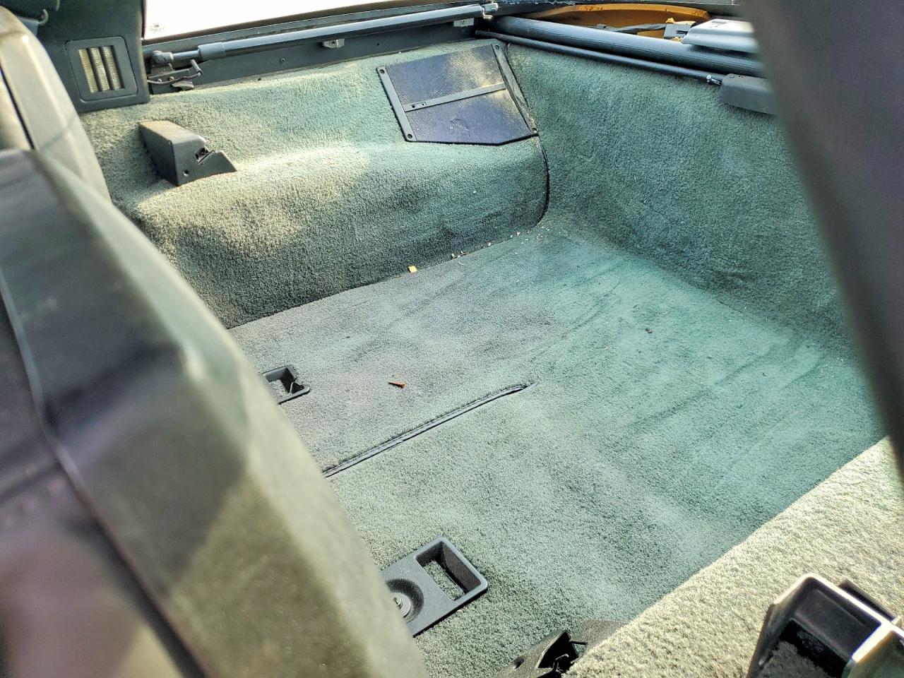 1984 Chevrolet Corvette Серебряный vin: 1G1AY0787E5118770