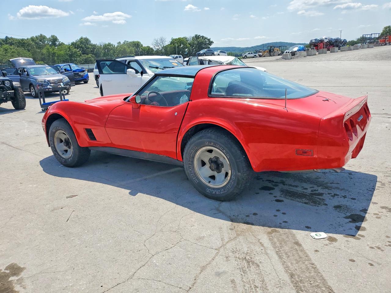 1981 Chevrolet Corvette Красный vin: 1G1AY8762BS424270