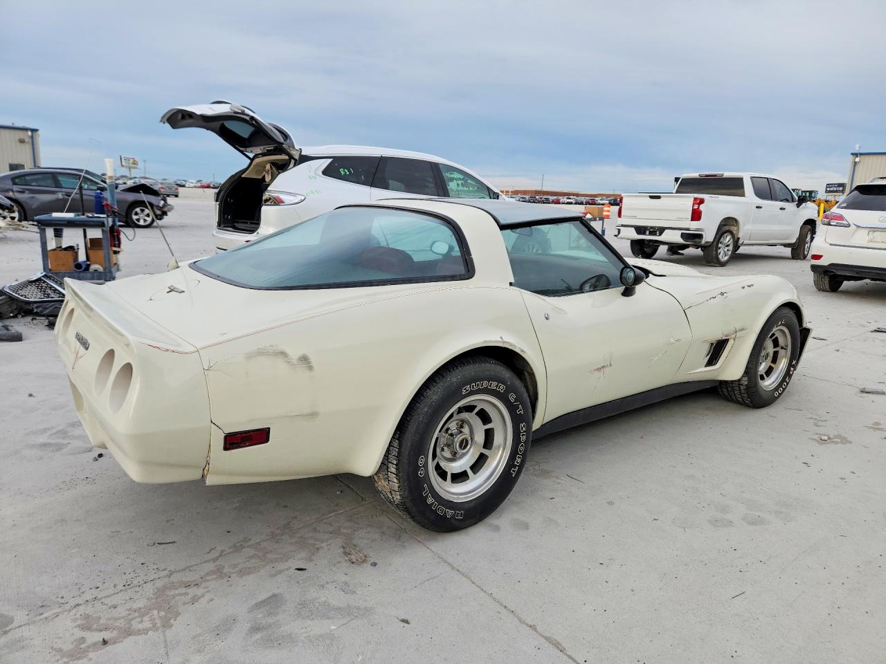 1981 Chevrolet Corvette White vin: 1G1AY8764BS402447