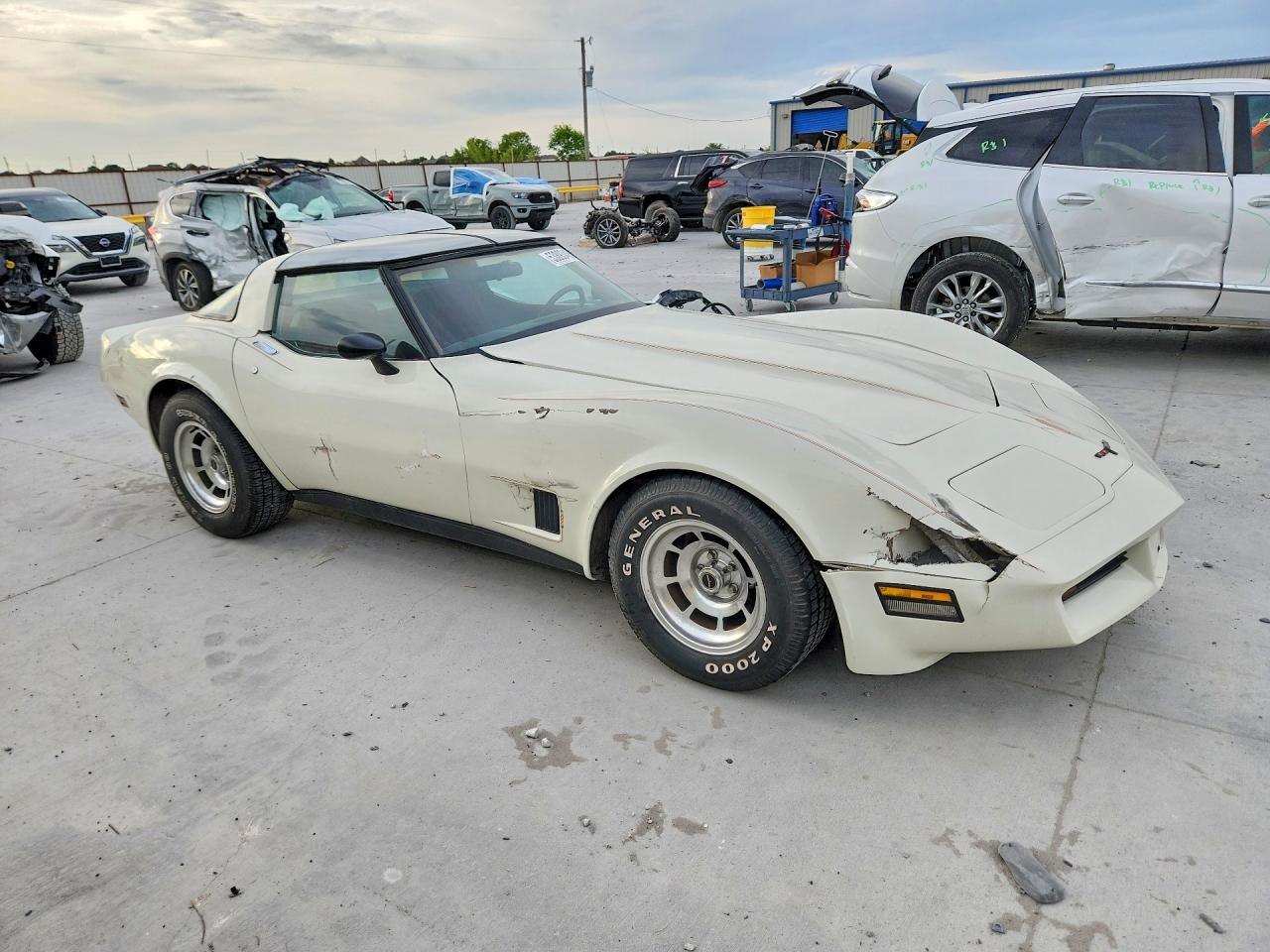 1981 Chevrolet Corvette White vin: 1G1AY8764BS402447
