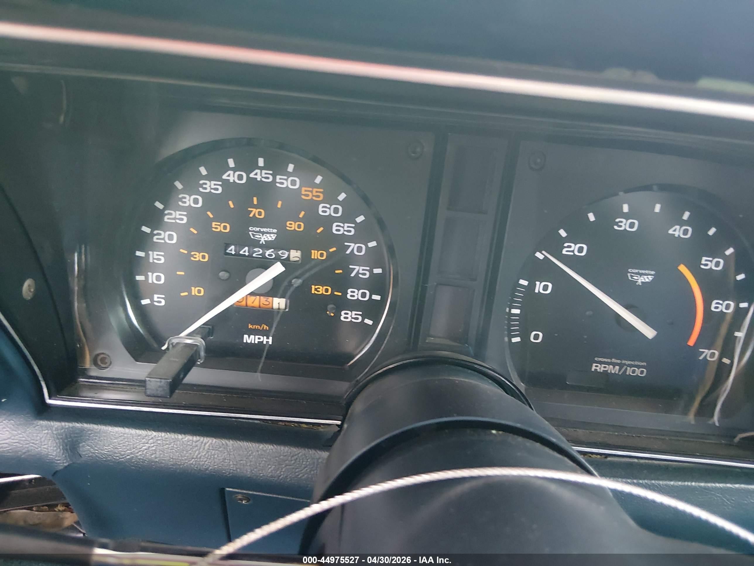 1982 Chevrolet Corvette   Silver vin: 1G1AY8786C5115385