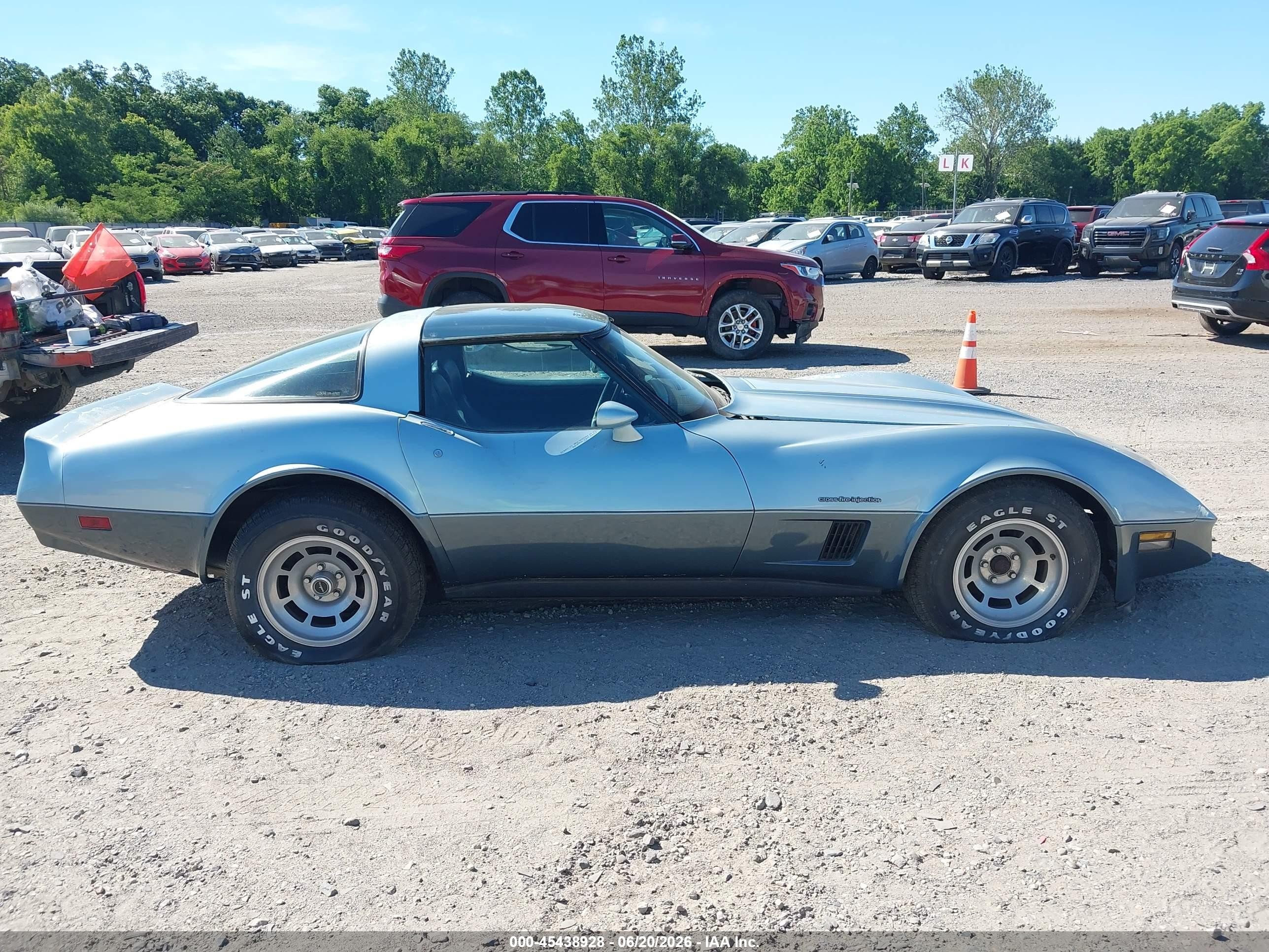 1982 Chevrolet Corvette   Синий vin: 1G1AY8789C5113940