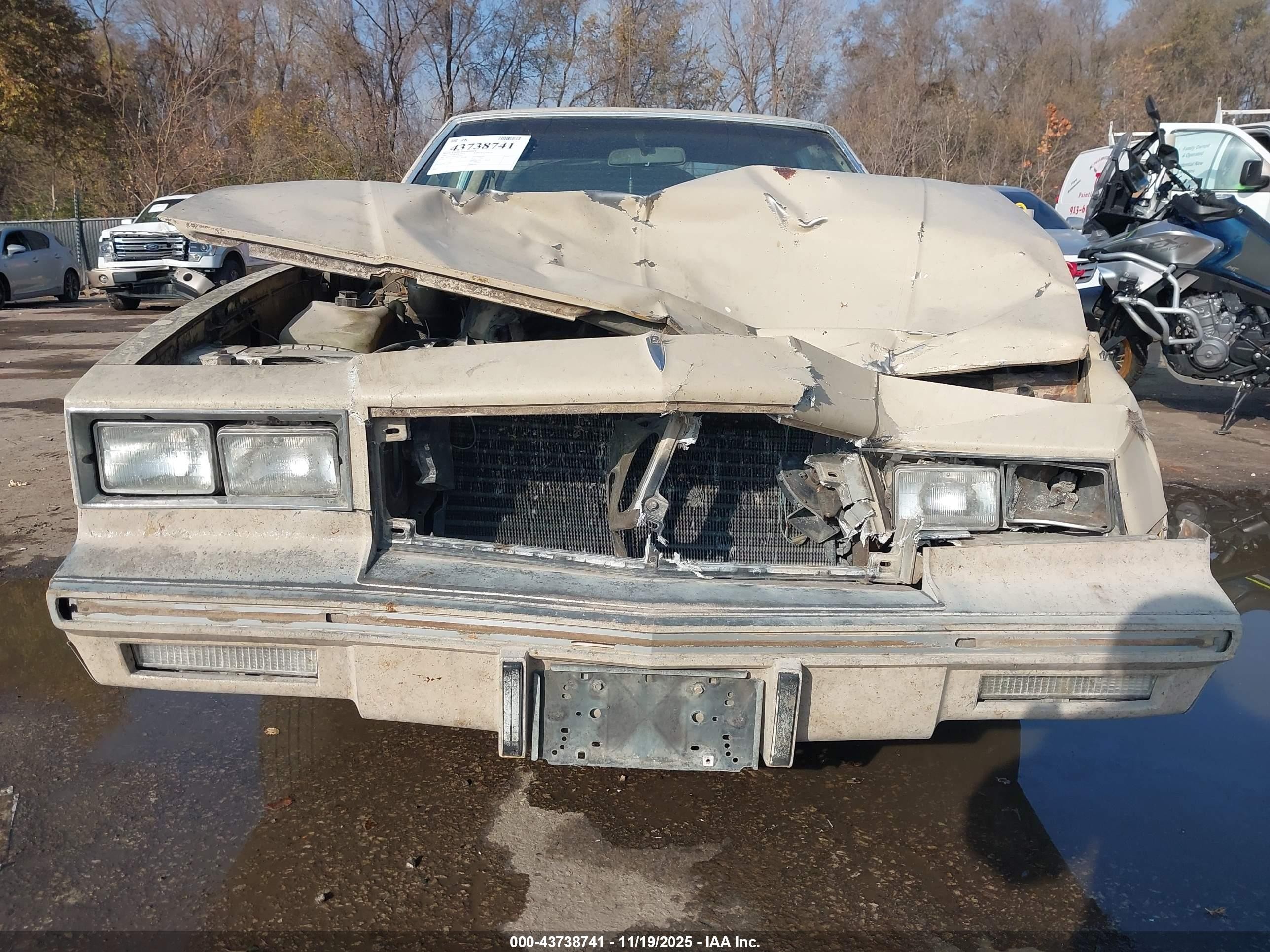 1981 Chevrolet Monte Carlo   Tan vin: 1G1AZ37J6BK476036