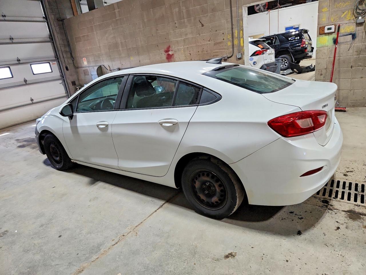 2017 Chevrolet Cruze 1lt Белый vin: 1G1BA5SM6H7143940