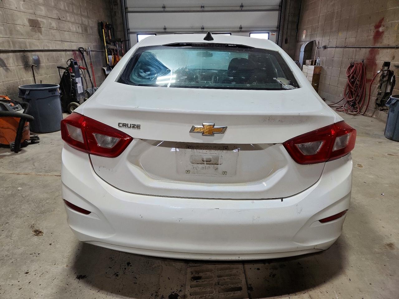 2017 Chevrolet Cruze 1lt Белый vin: 1G1BA5SM6H7143940