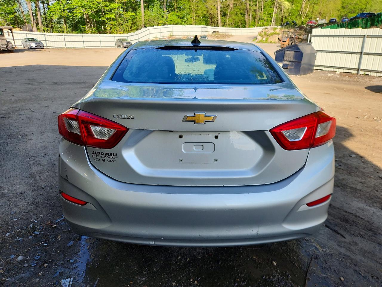 2017 Chevrolet Cruze Ls Silver vin: 1G1BB5SM6H7163893