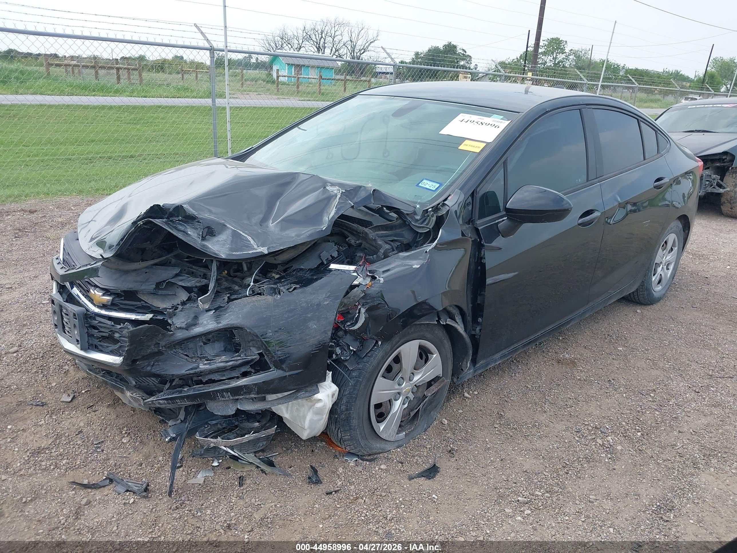 2016 Chevrolet Cruze Ls Auto Черный vin: 1G1BC5SM0G7325254