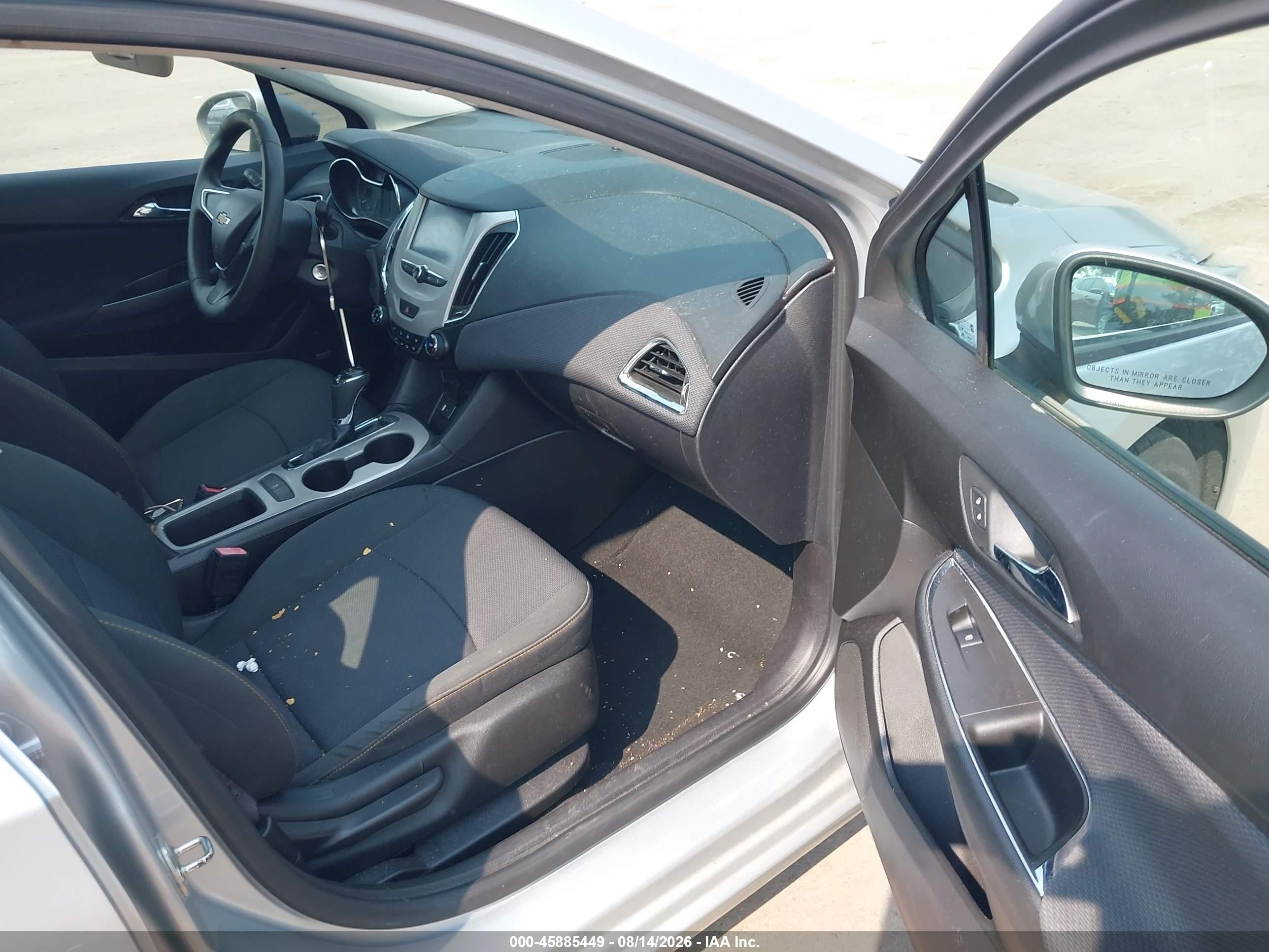 2017 Chevrolet Cruze Ls Auto Серебряный vin: 1G1BC5SM0H7200451