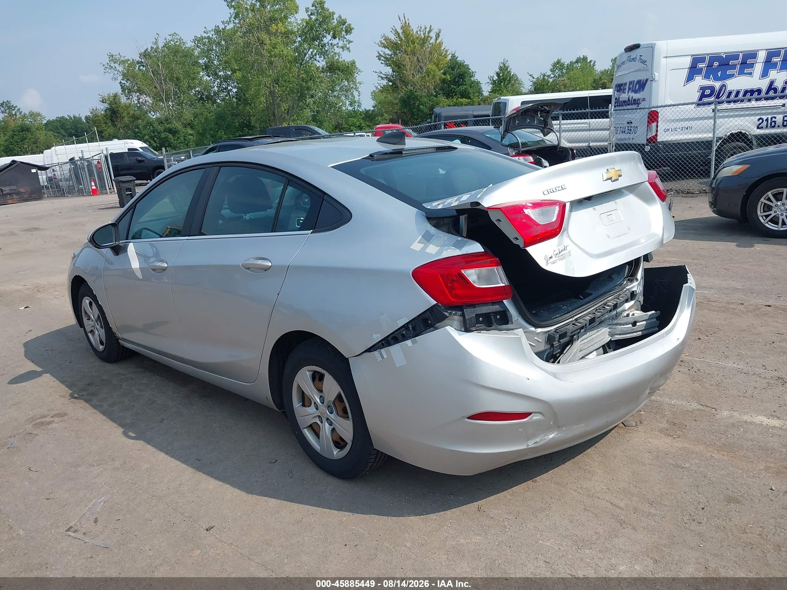 2017 Chevrolet Cruze Ls Auto Серебряный vin: 1G1BC5SM0H7200451