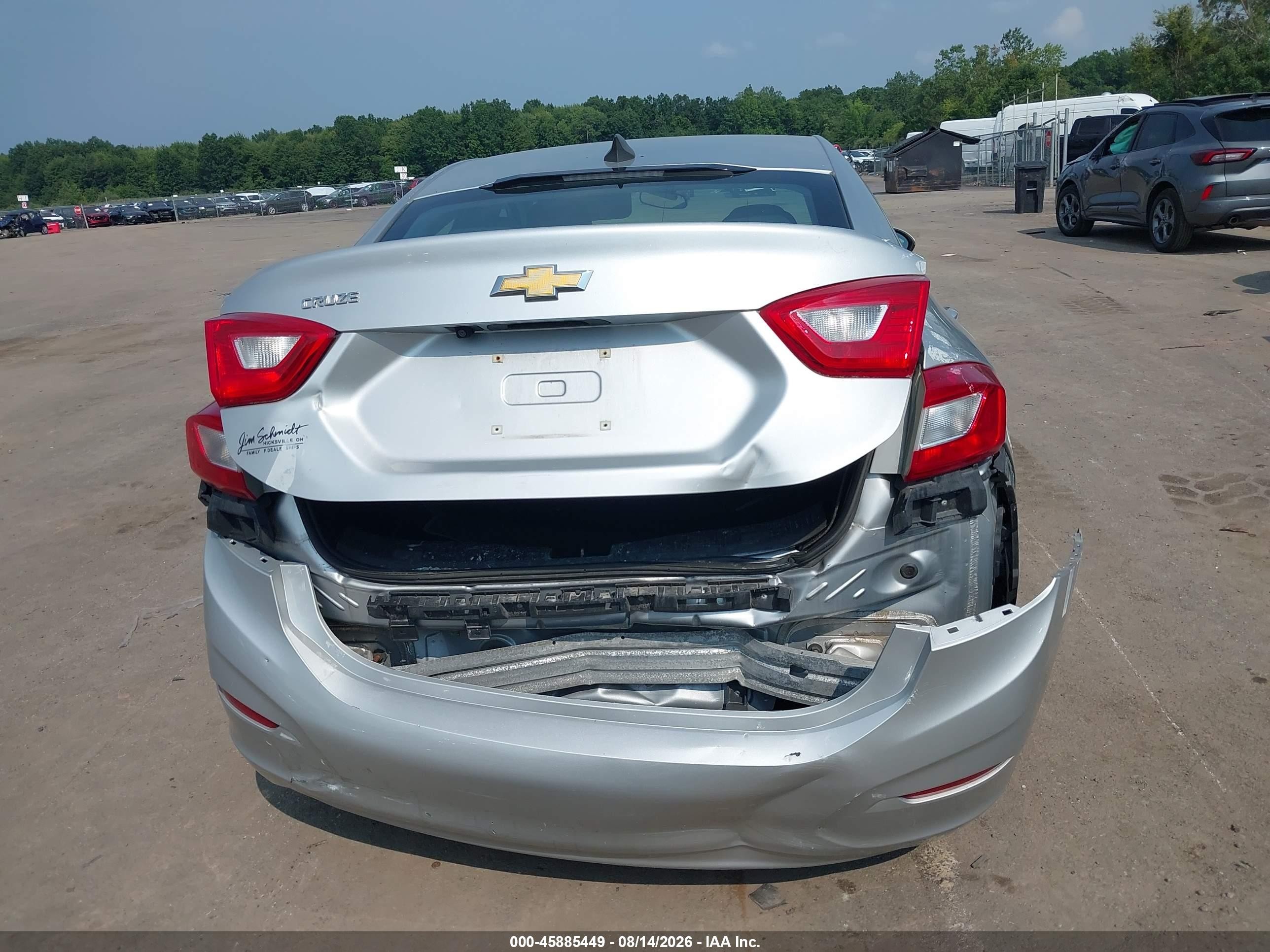2017 Chevrolet Cruze Ls Auto Серебряный vin: 1G1BC5SM0H7200451