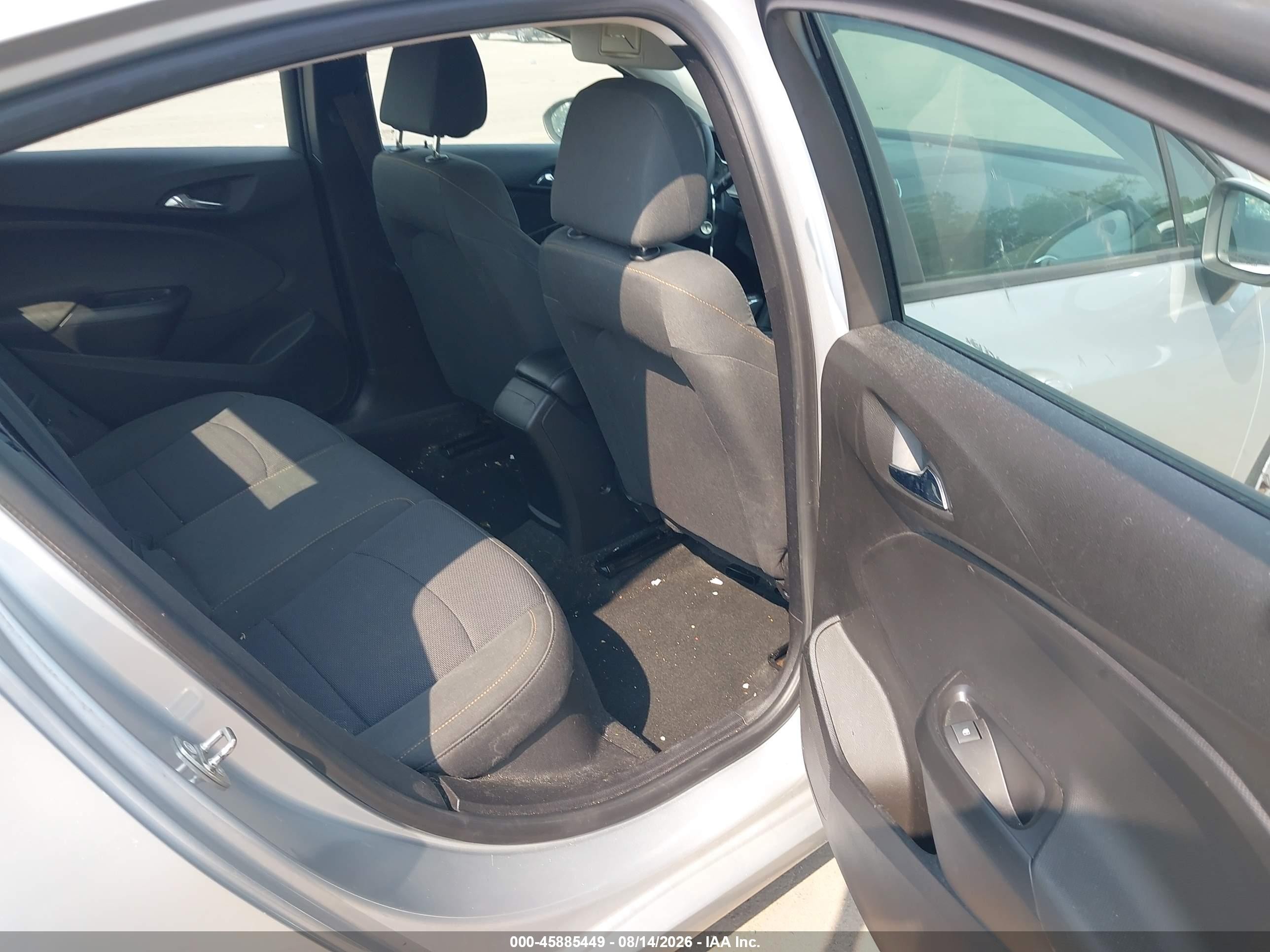 2017 Chevrolet Cruze Ls Auto Серебряный vin: 1G1BC5SM0H7200451