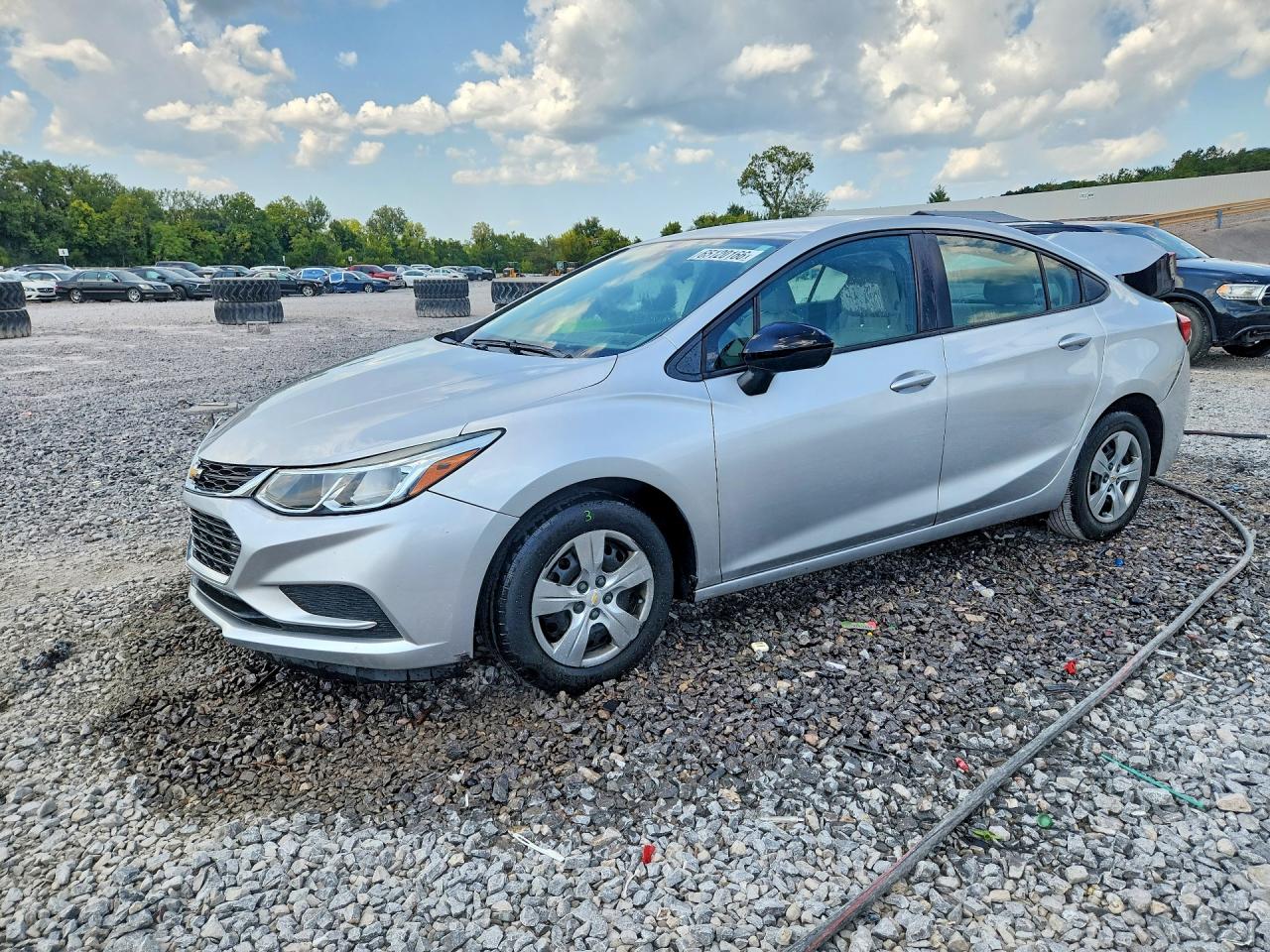 2017 Chevrolet Cruze Ls Silver vin: 1G1BC5SM1H7179271
