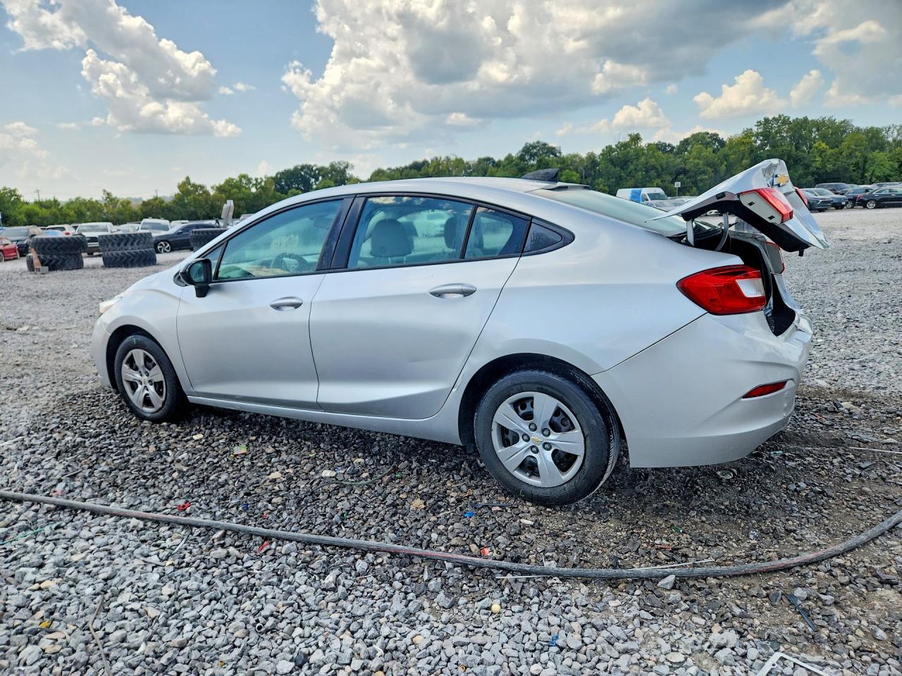 2017 Chevrolet Cruze Ls Silver vin: 1G1BC5SM1H7179271