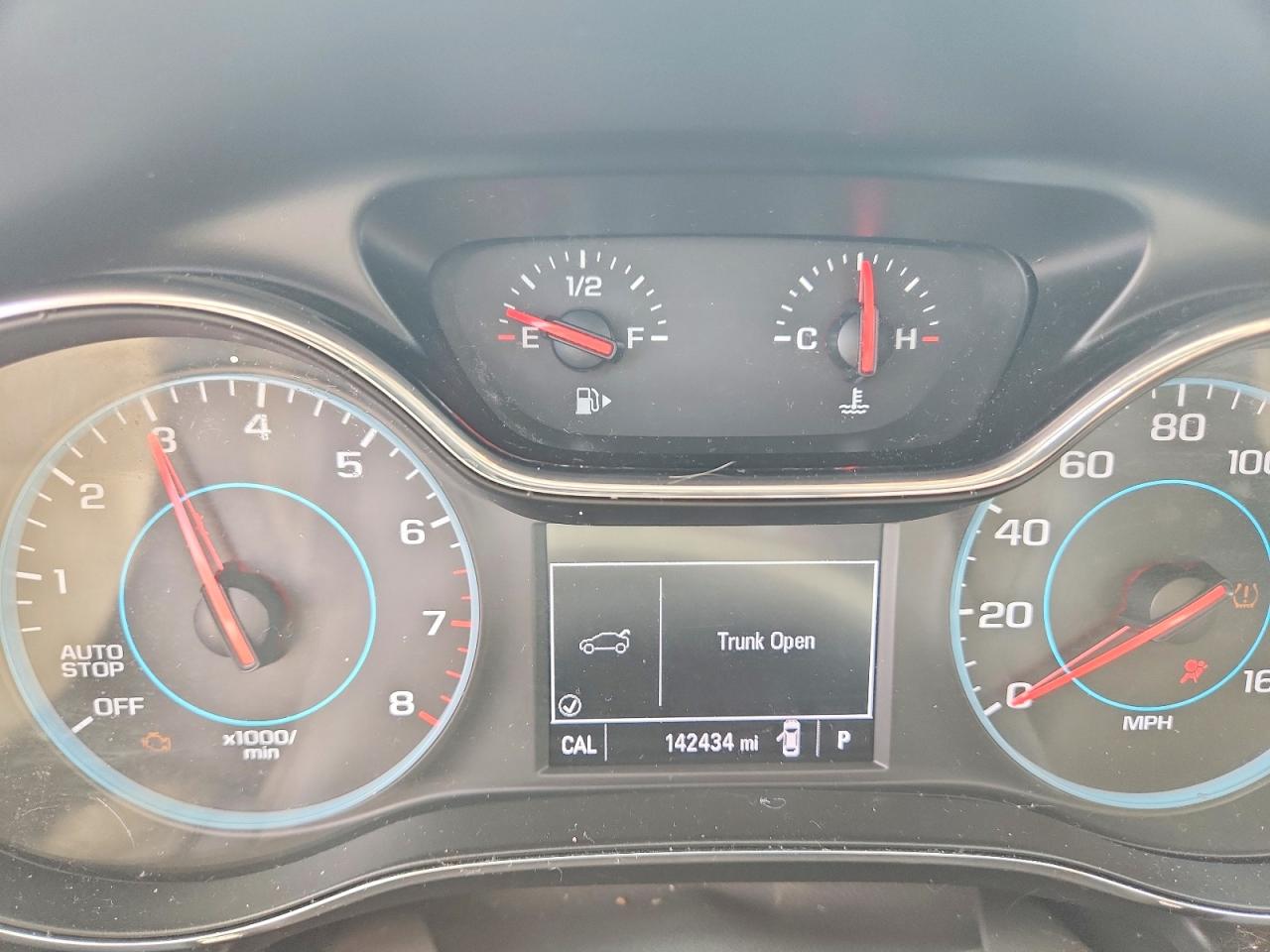 2017 Chevrolet Cruze Ls Silver vin: 1G1BC5SM1H7179271