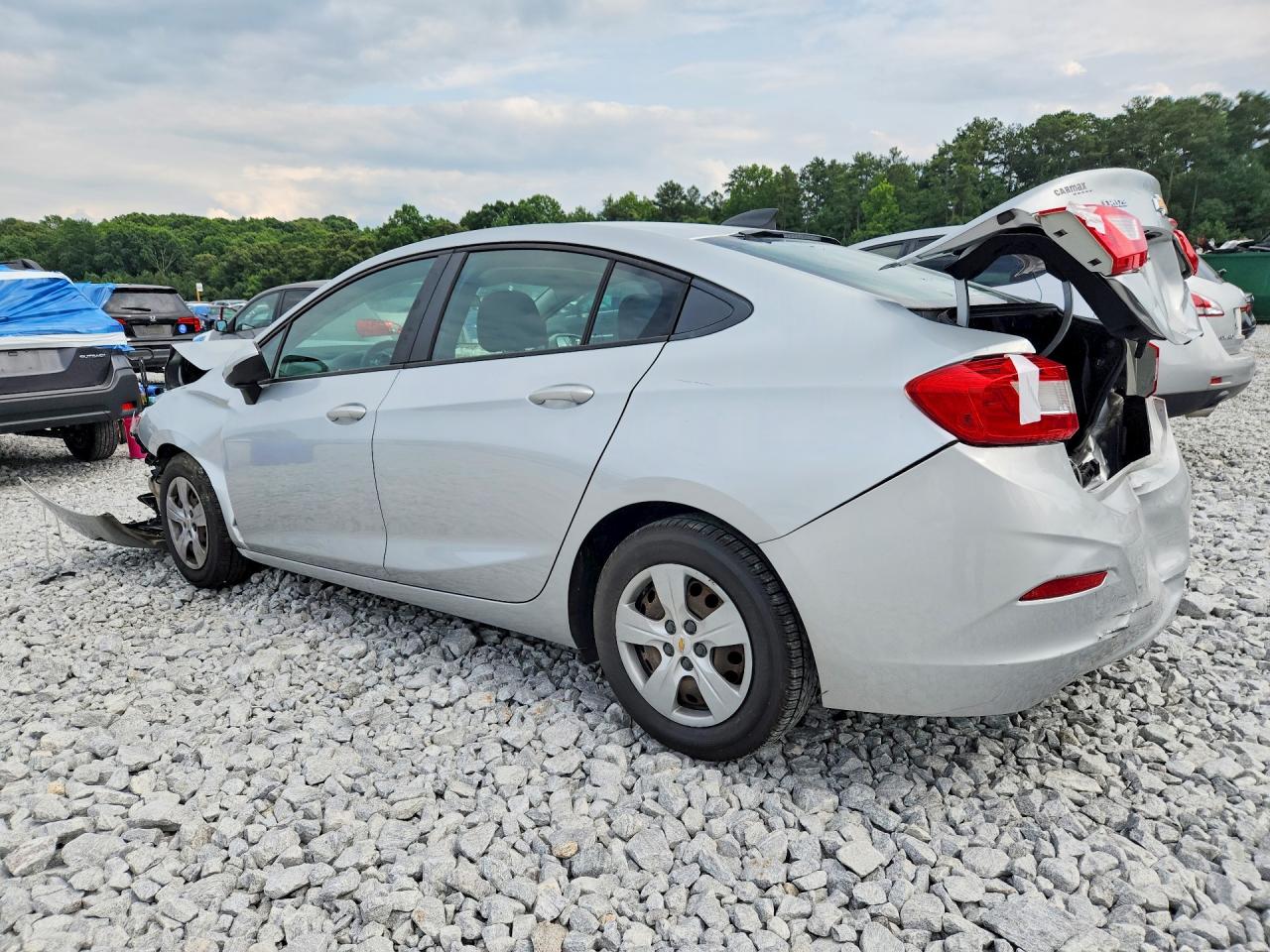 2016 Chevrolet Cruze Ls Серебряный vin: 1G1BC5SM2G7252940