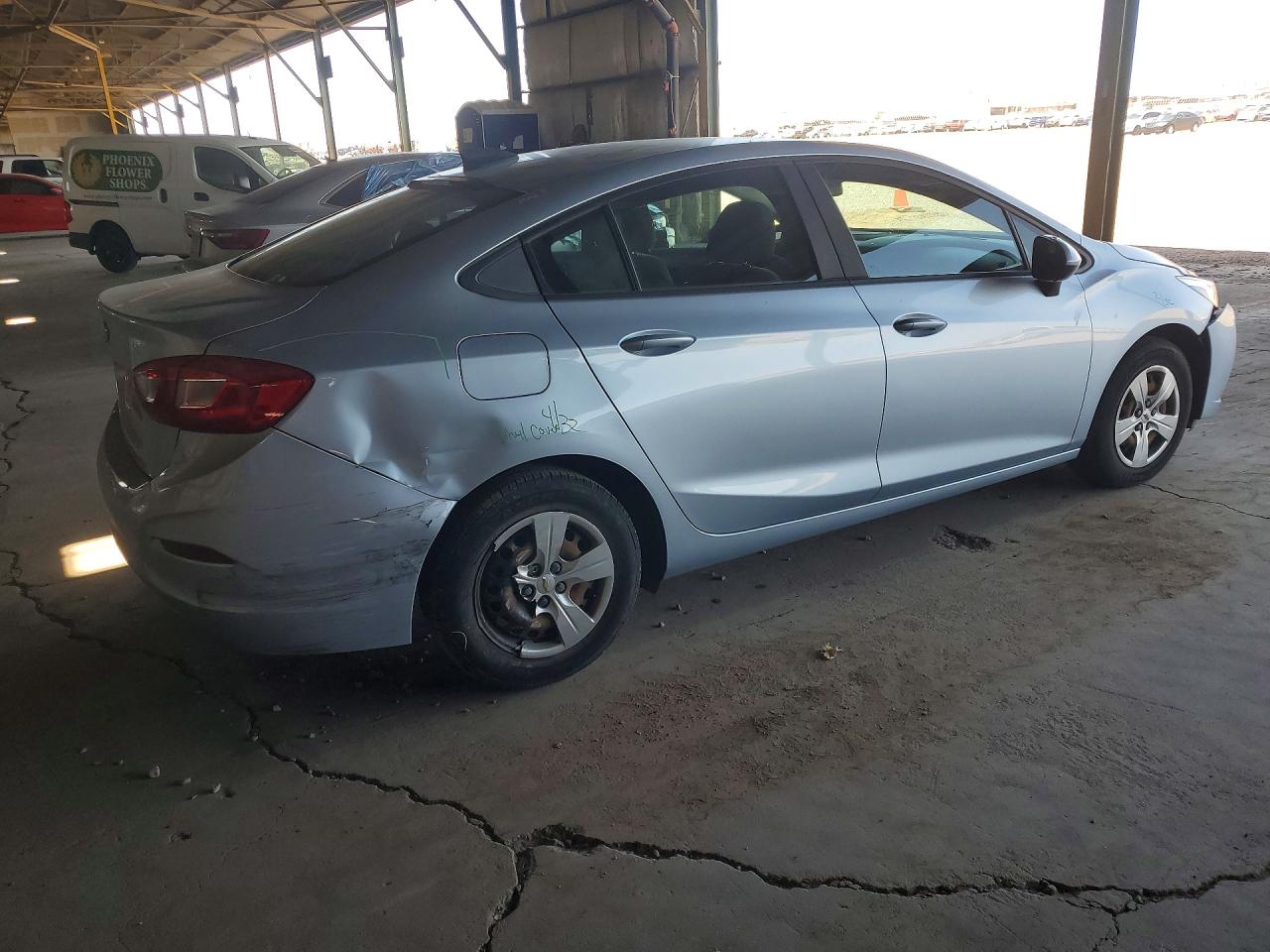 2017 Chevrolet Cruze Ls Silver vin: 1G1BC5SM3H7140763